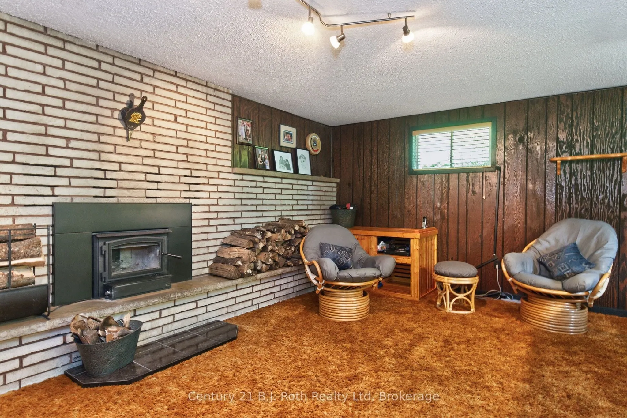 573 Lafontaine Road E