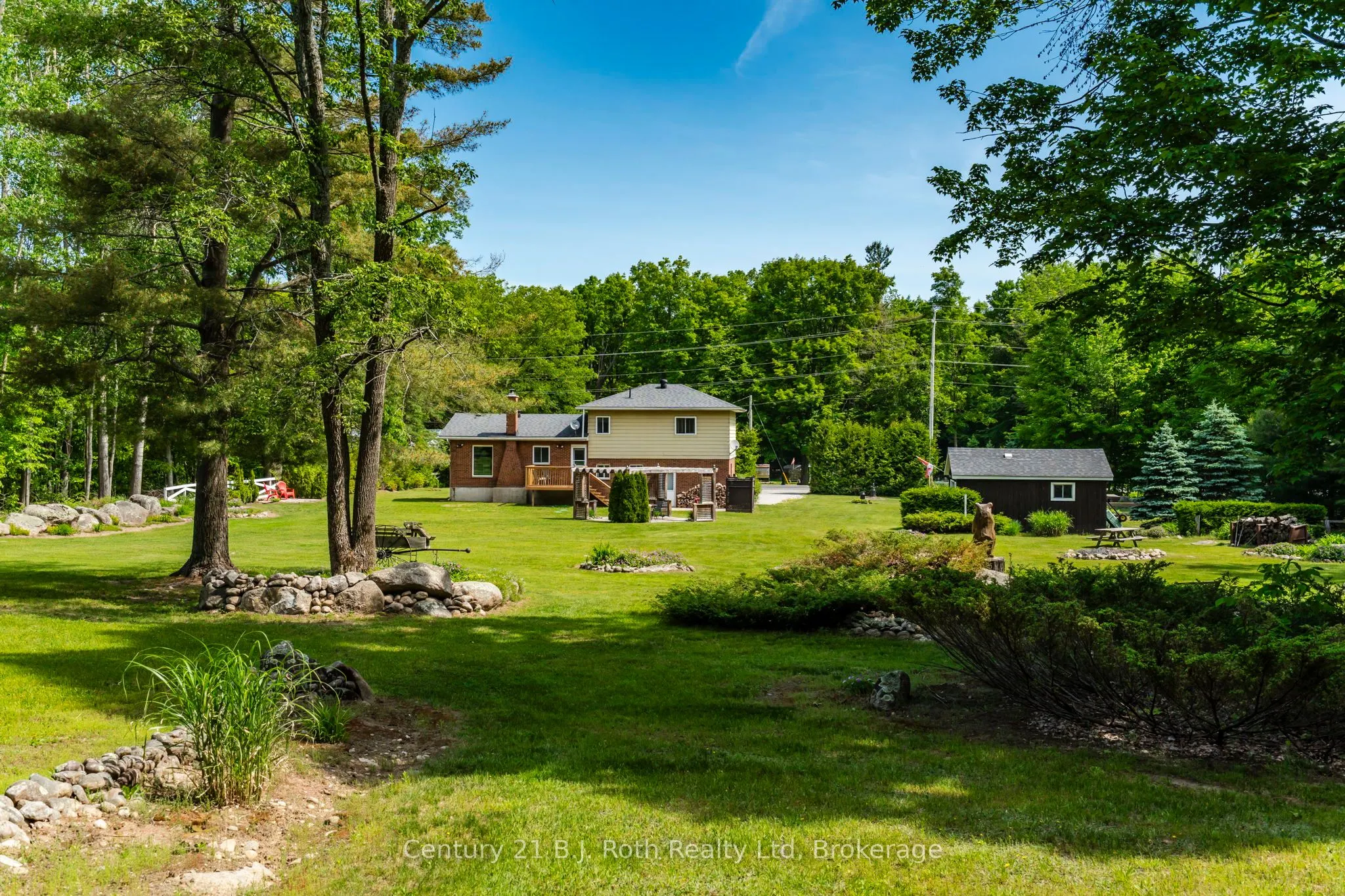 573 Lafontaine Road E