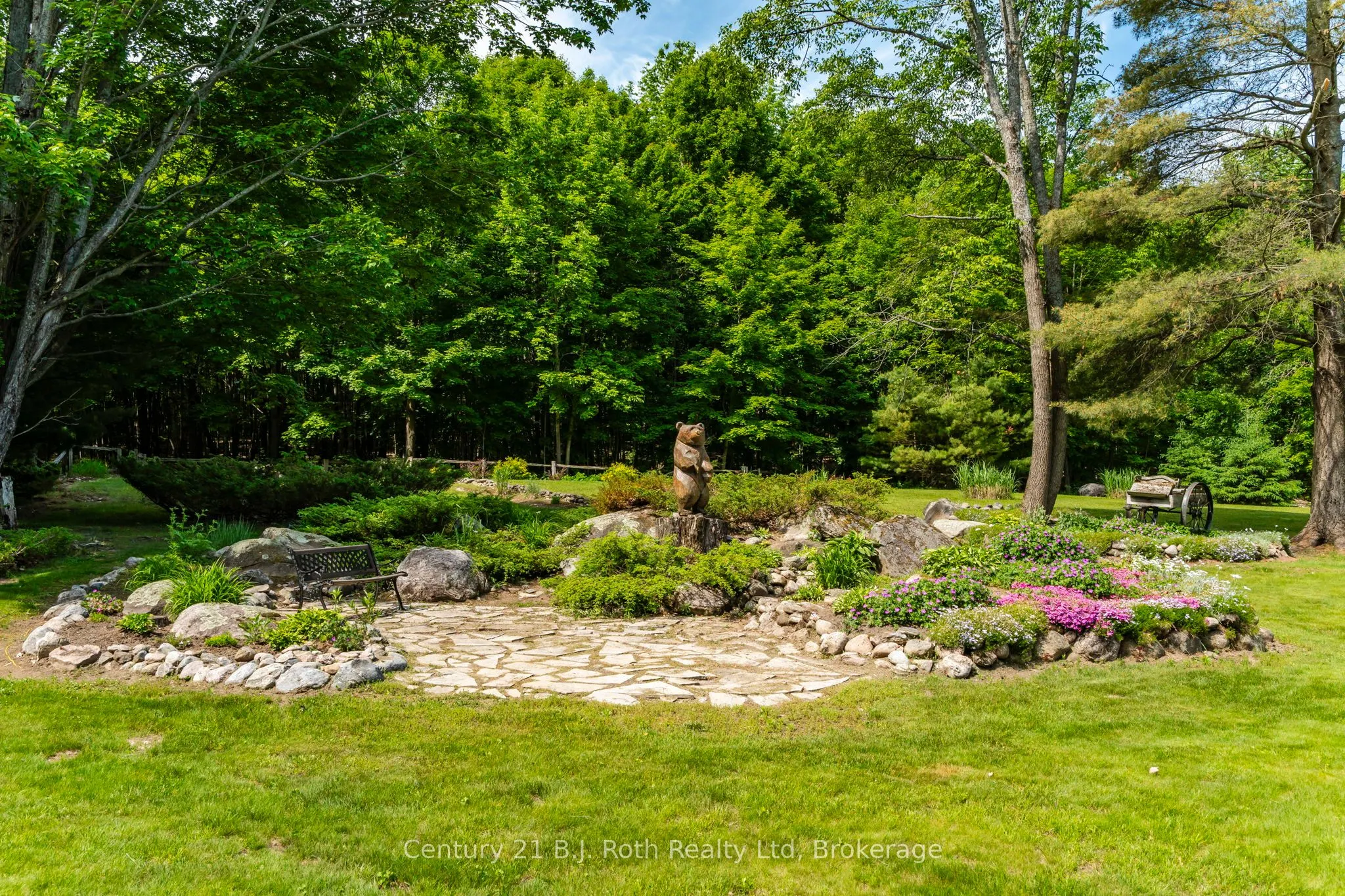 573 Lafontaine Road E