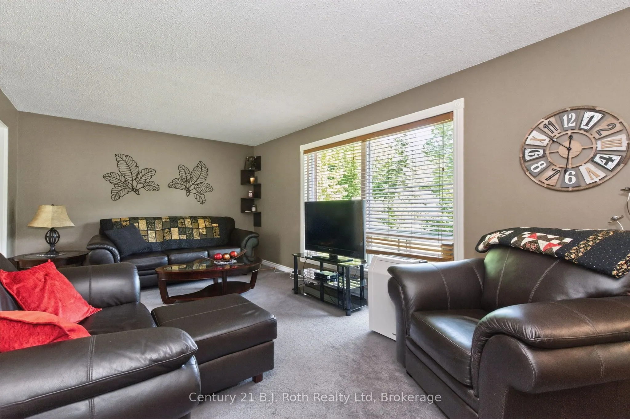 573 Lafontaine Road E