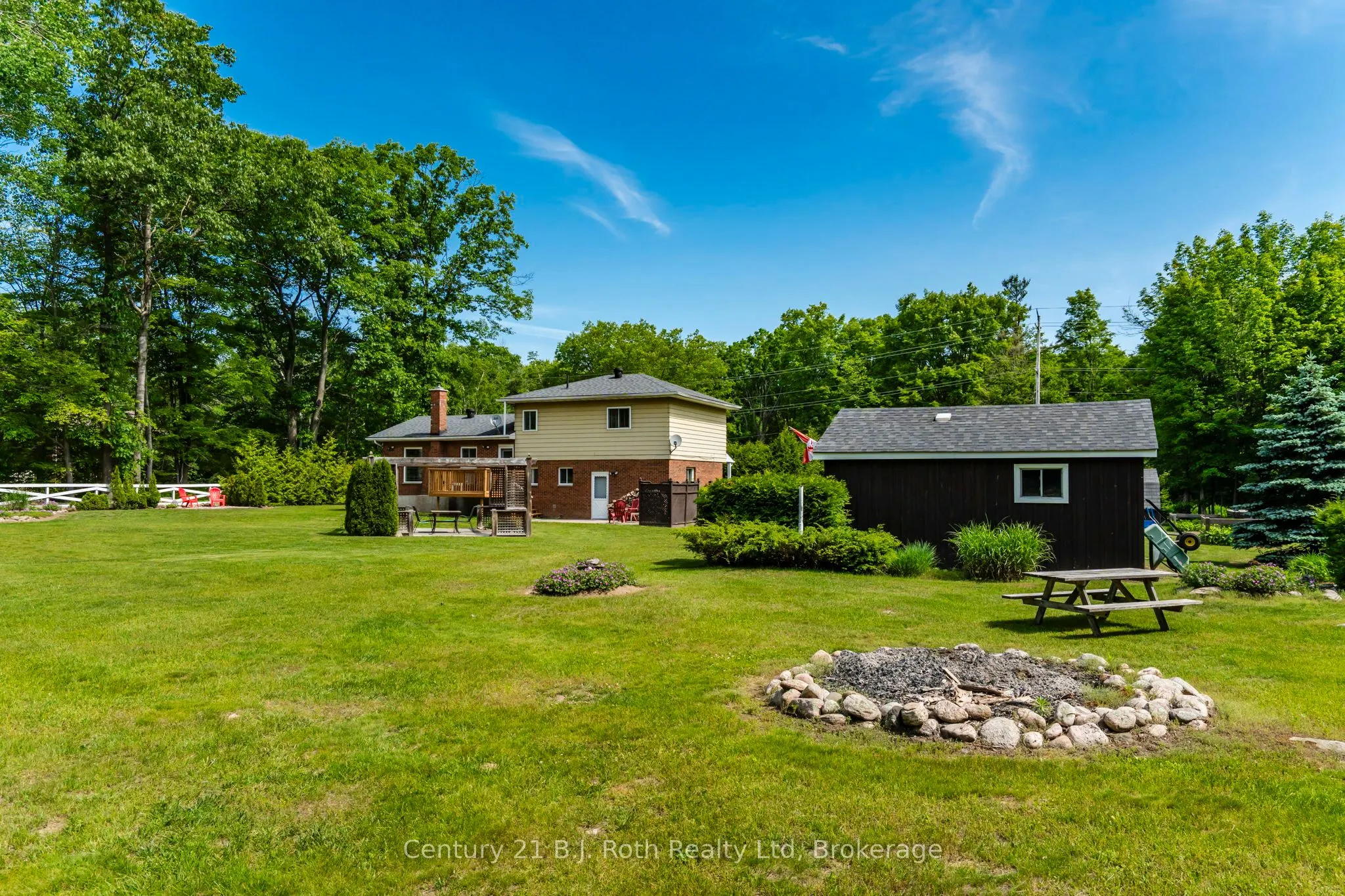 573 Lafontaine Road E