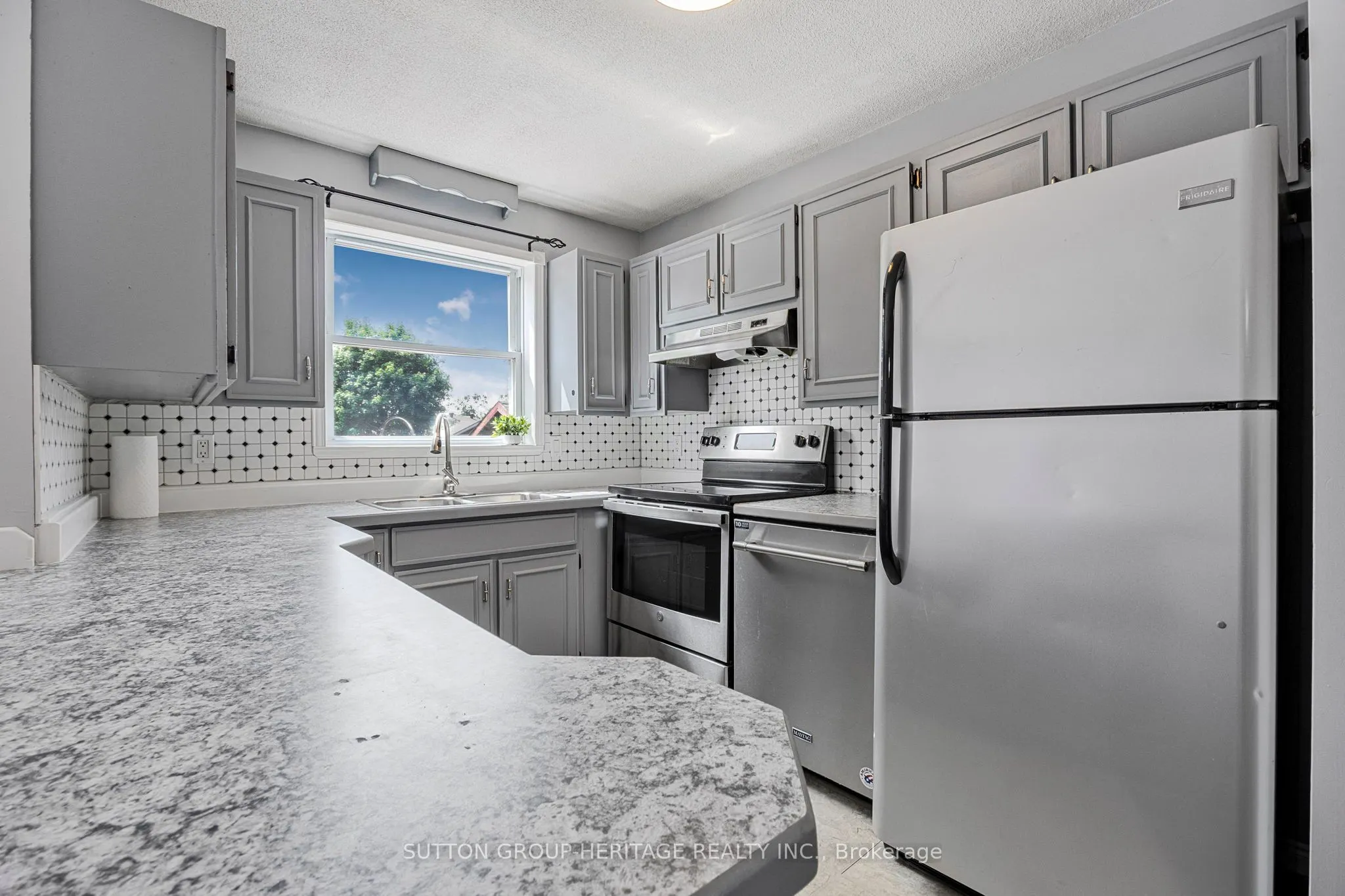 9209 Highway 11 N