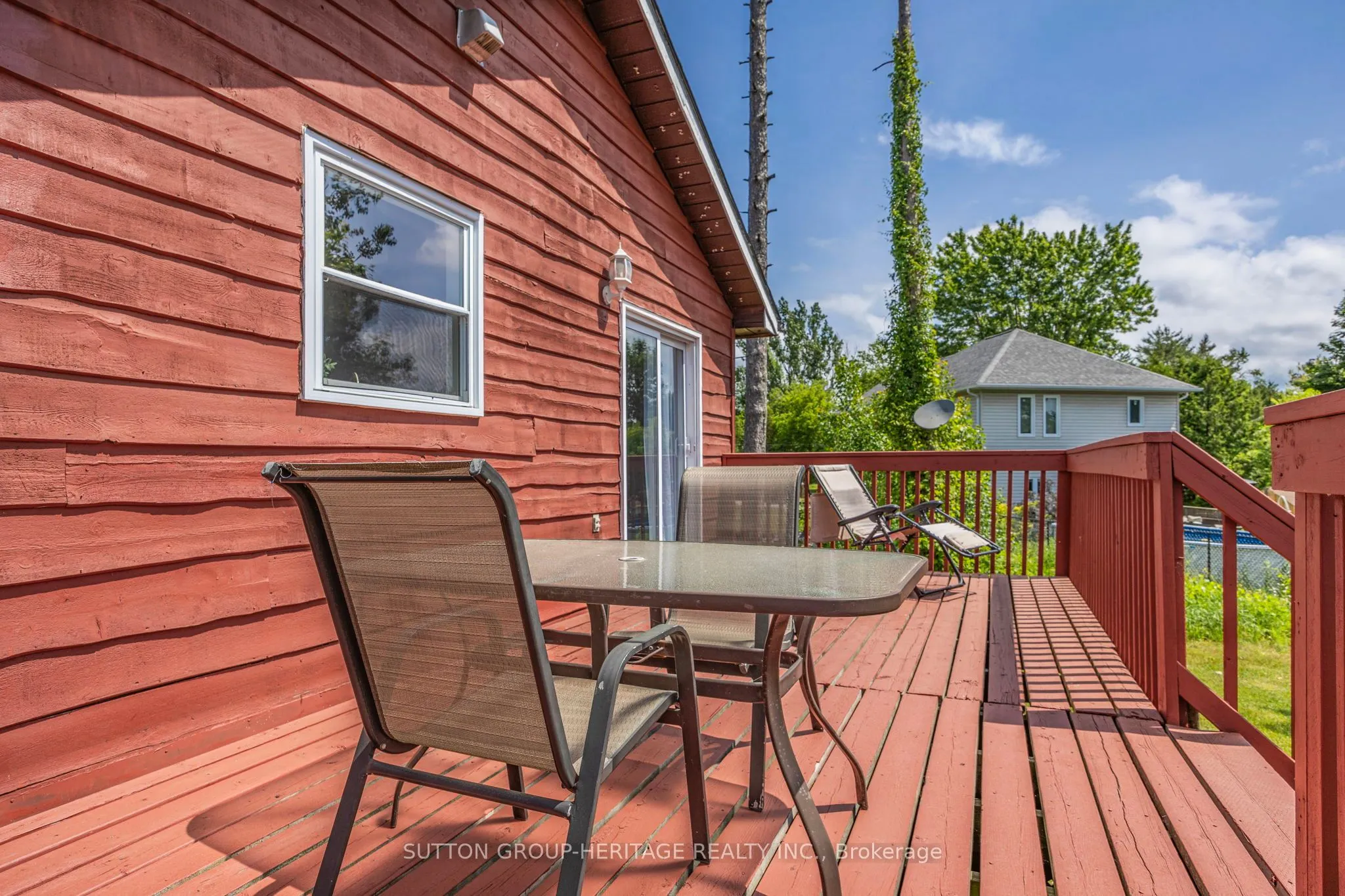 9209 Highway 11 N