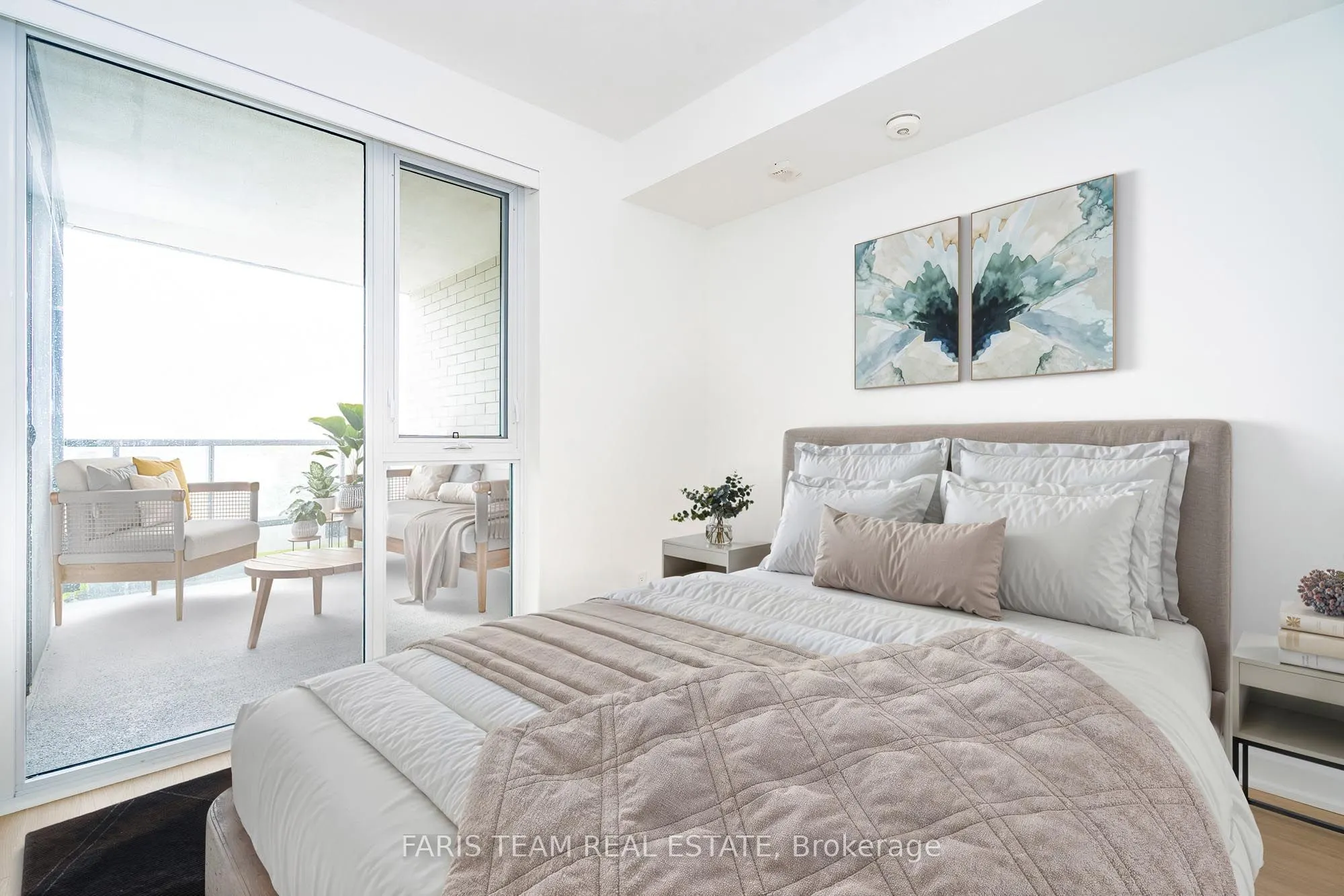 31 Huron Street, #325
