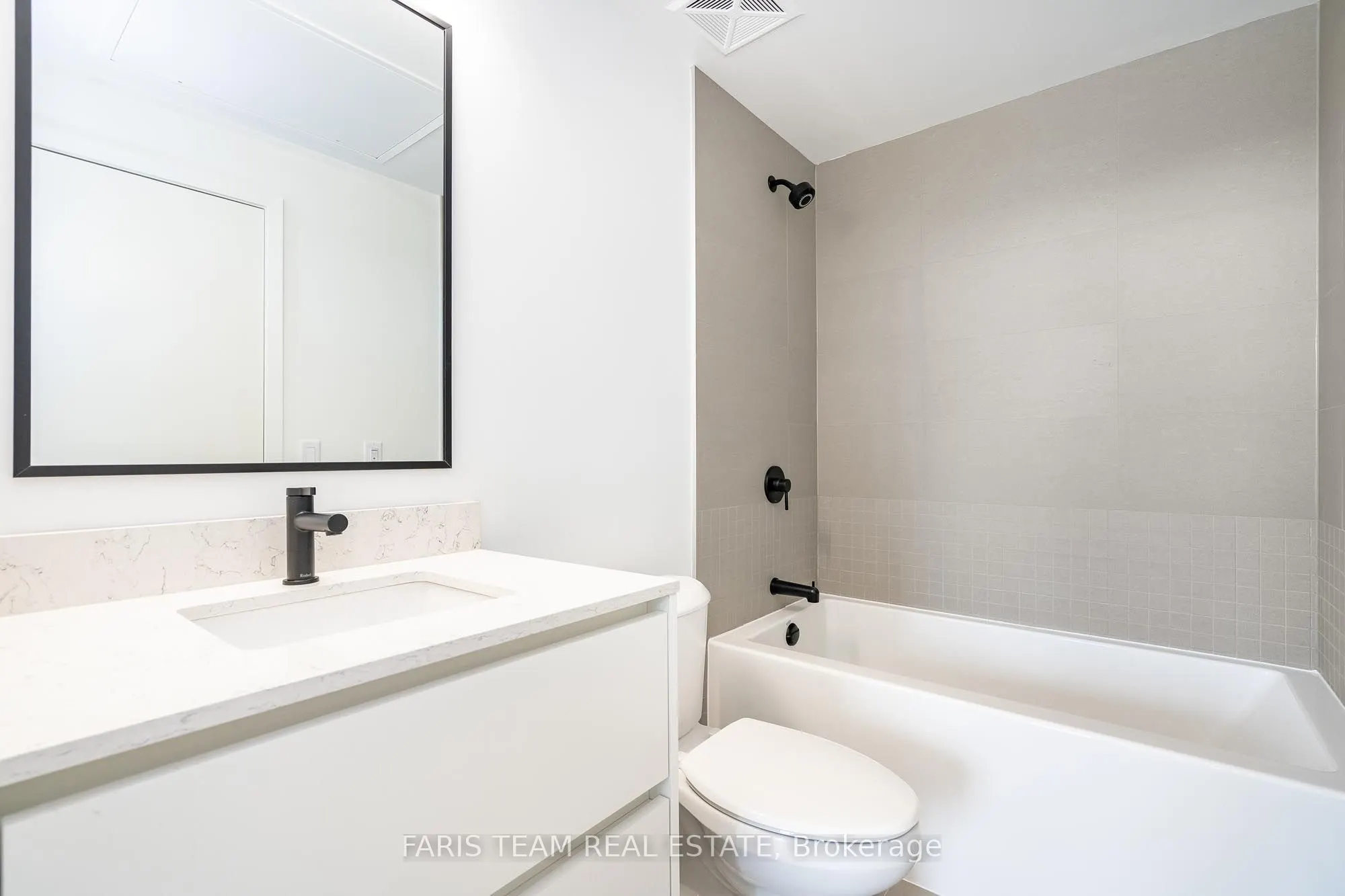 31 Huron Street, #325