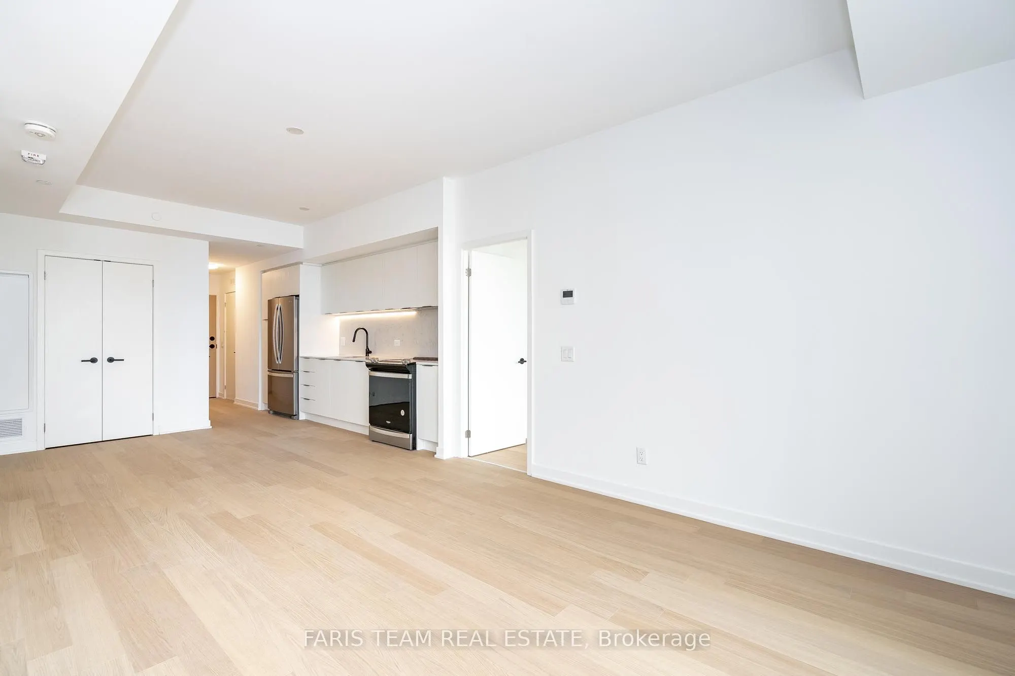 31 Huron Street, #325