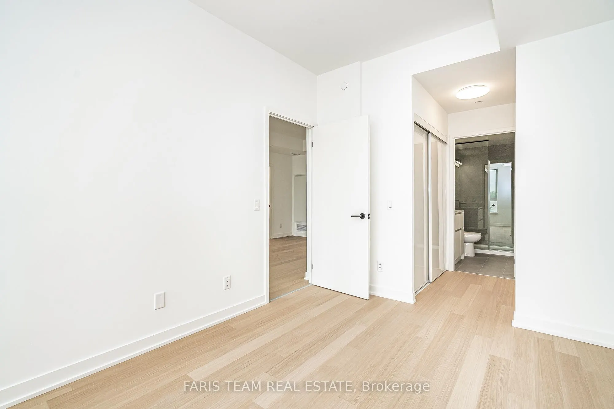 31 Huron Street, #325