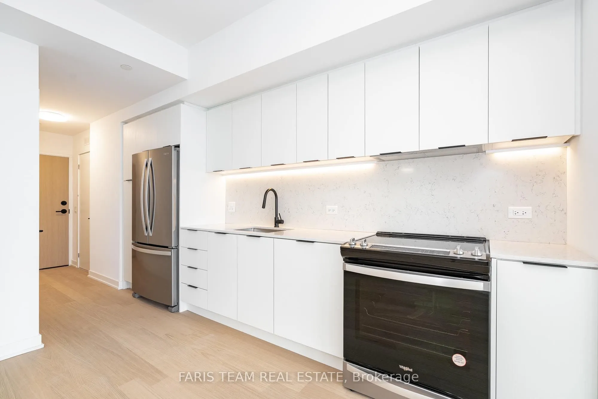 31 Huron Street, #325