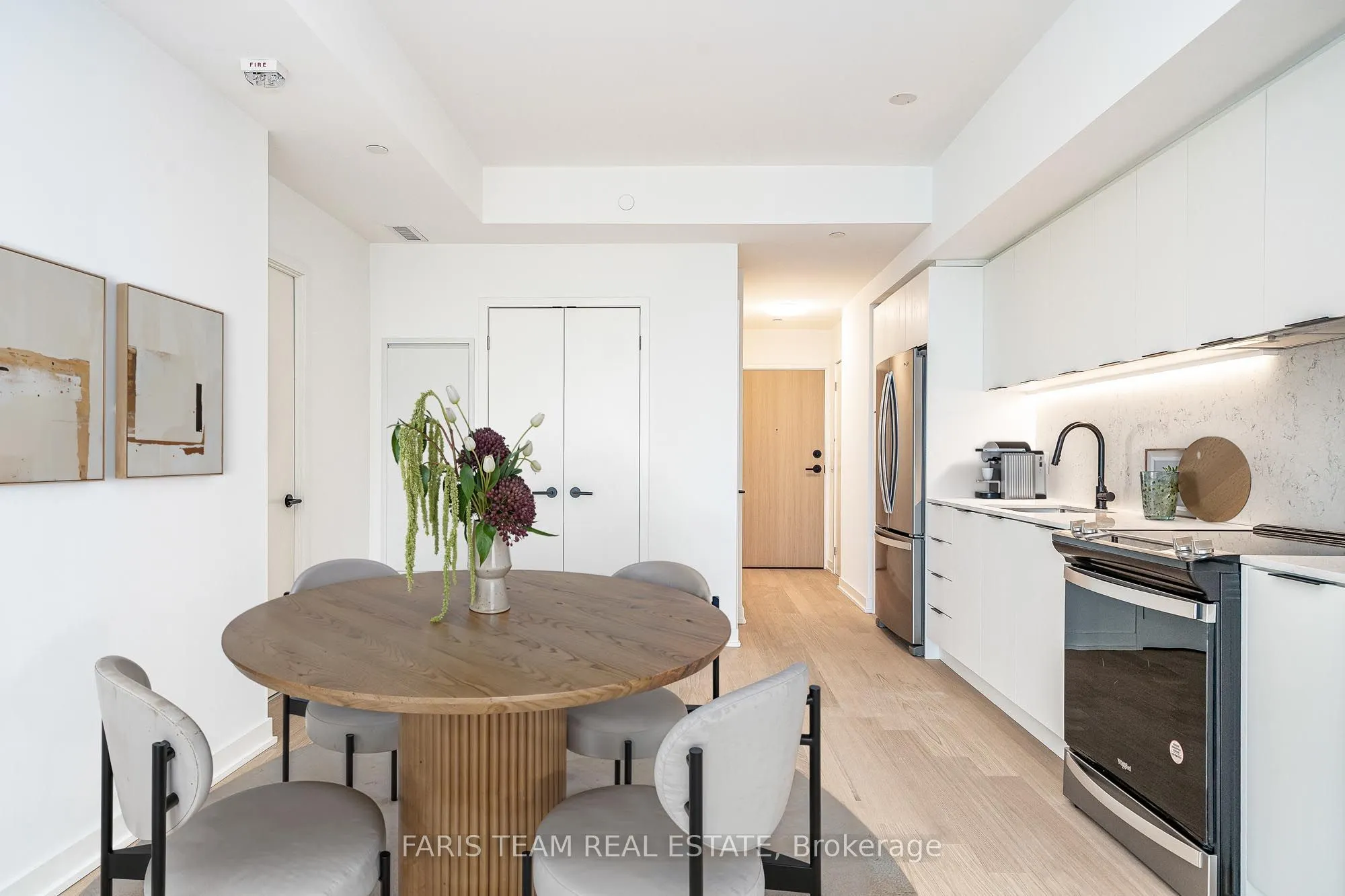 31 Huron Street, #325