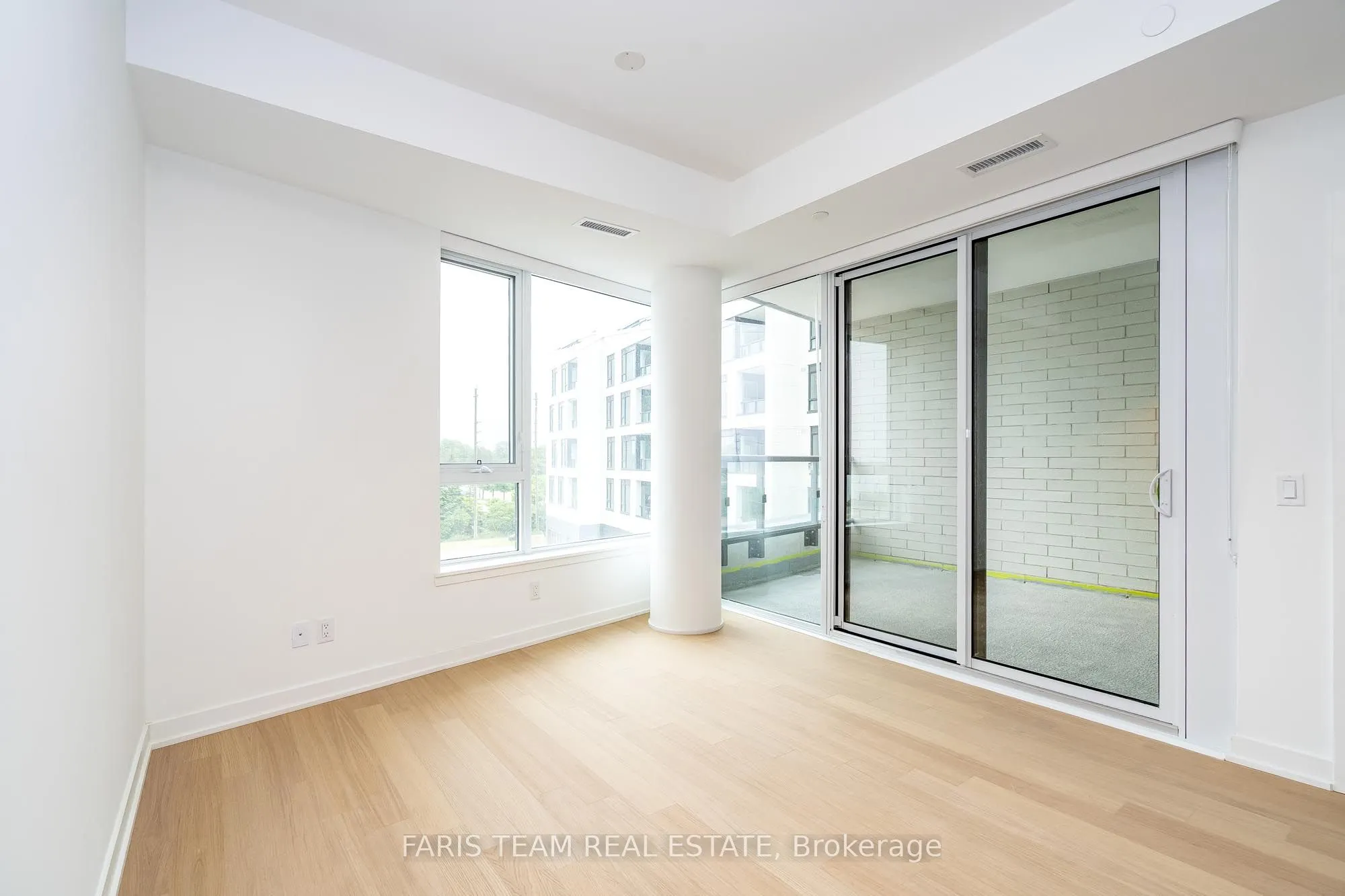 31 Huron Street, #325