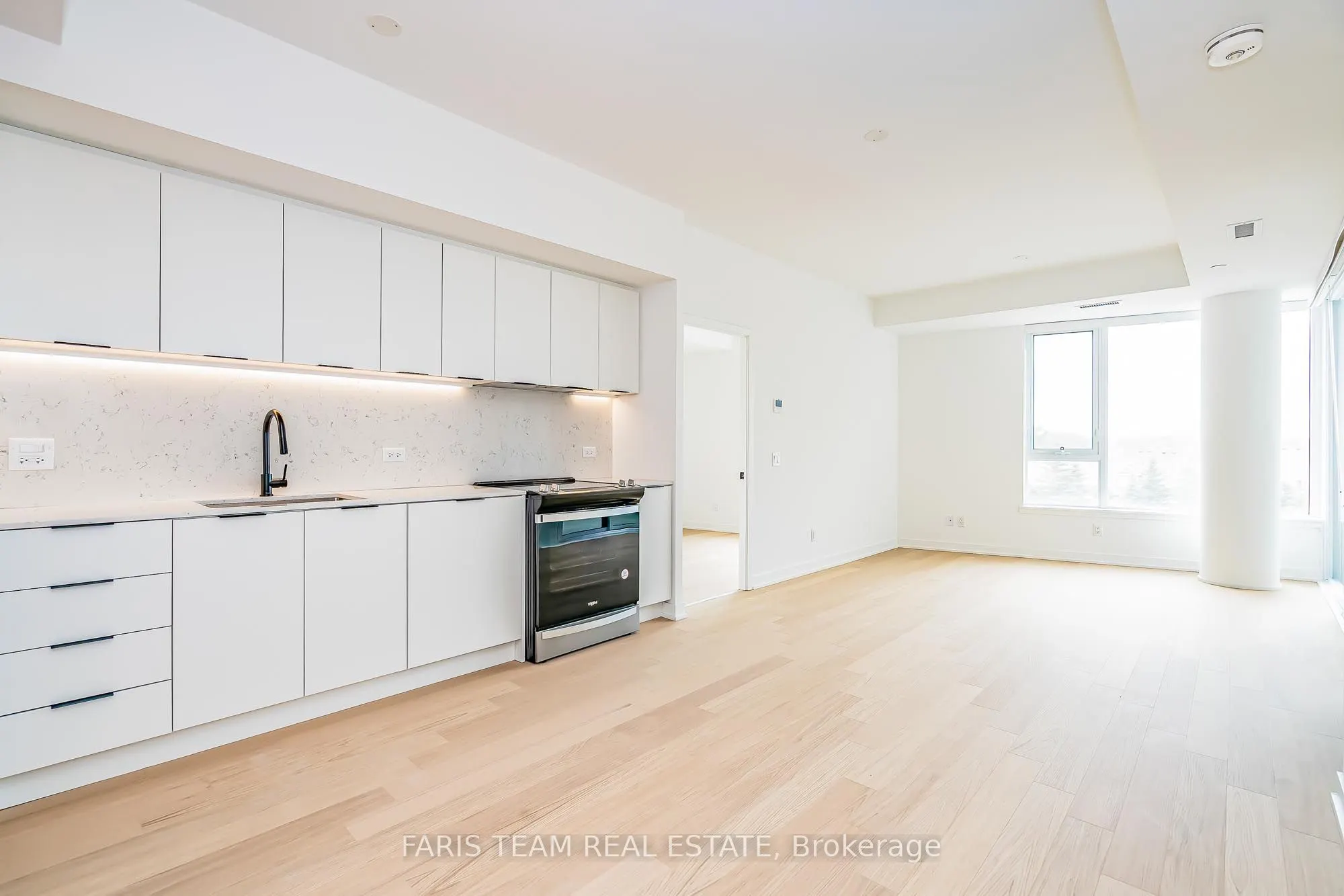 31 Huron Street, #325