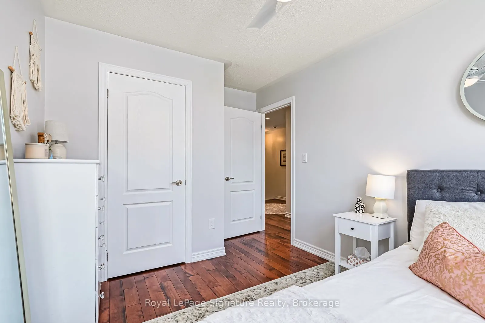 14 Montclair Mews, #18