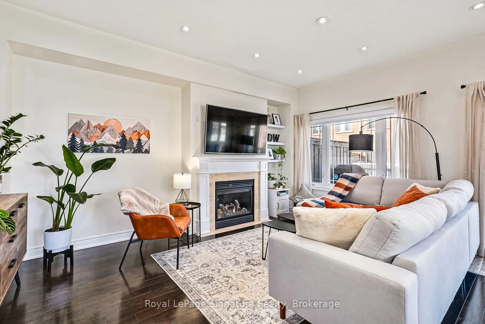14 Montclair Mews, #18