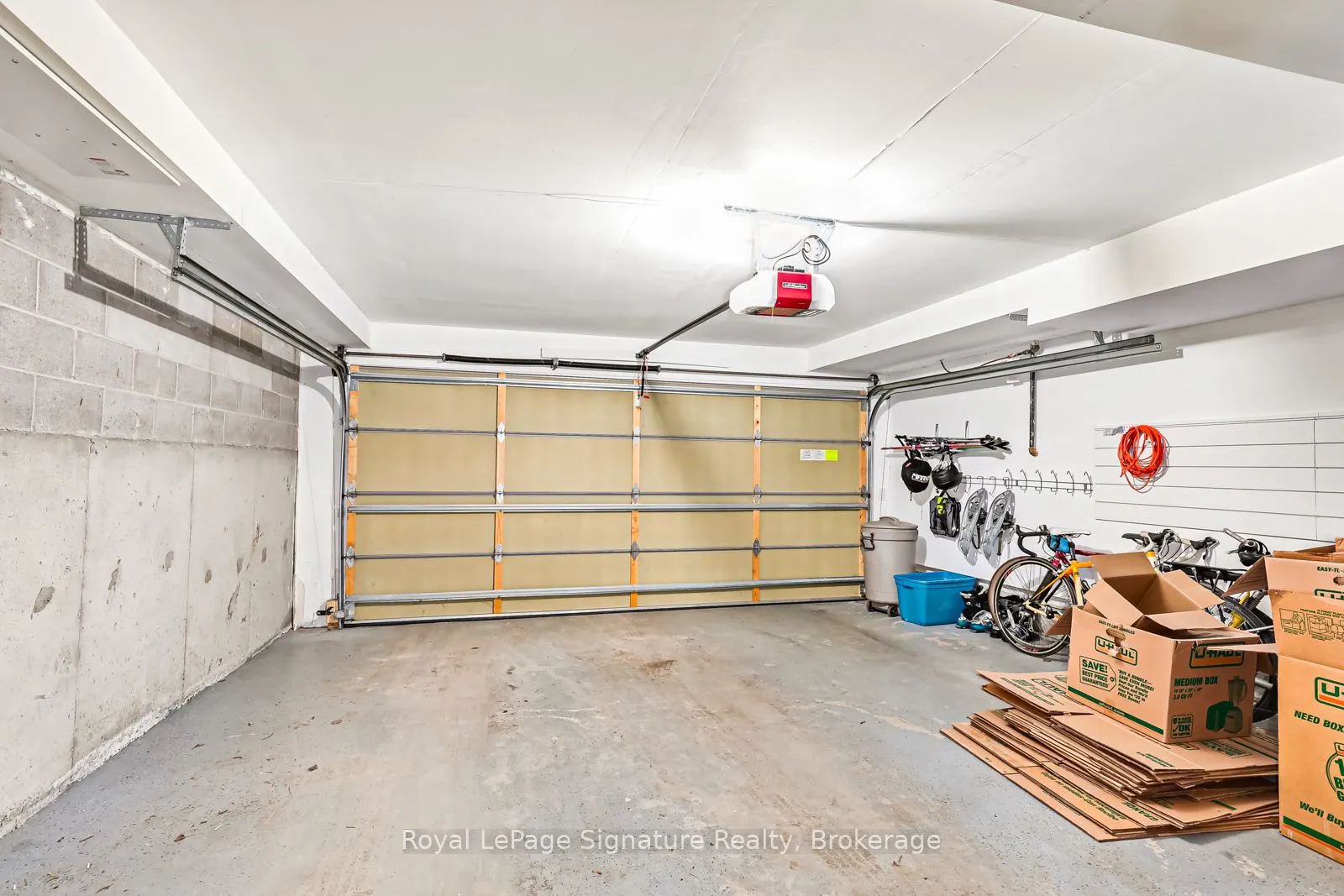 14 Montclair Mews, #18