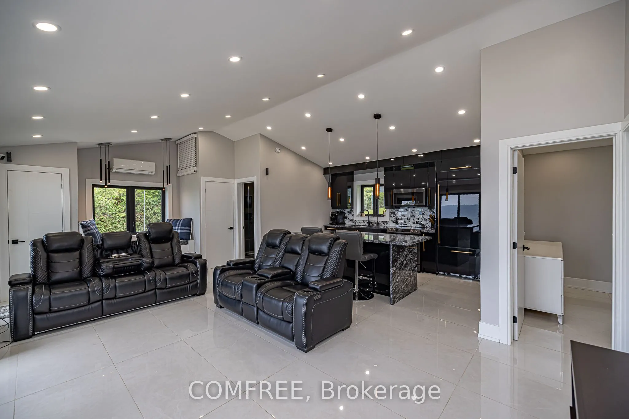 901 Woodland Drive
