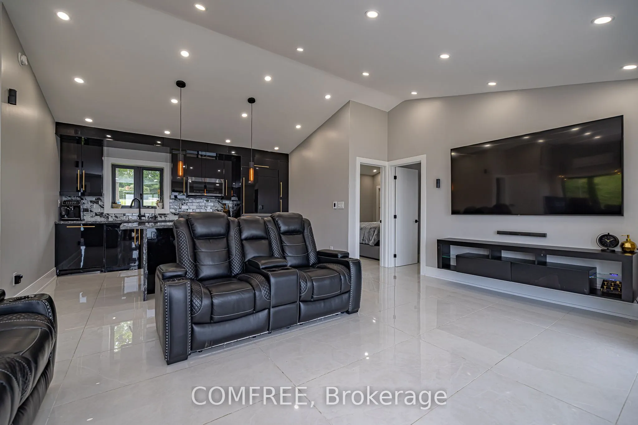 901 Woodland Drive