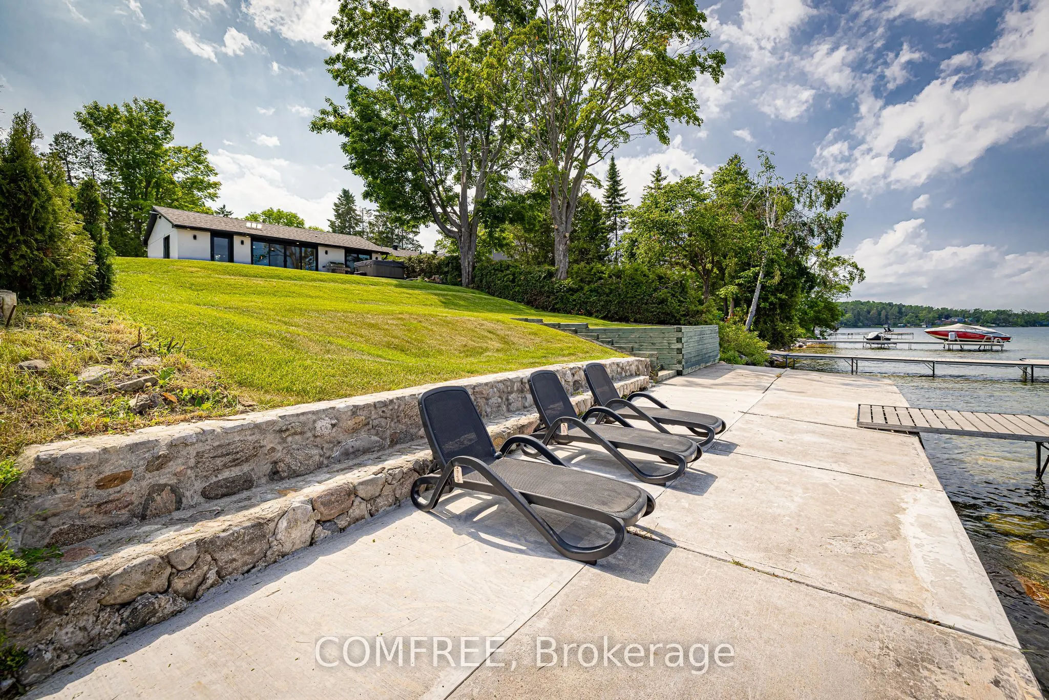 901 Woodland Drive