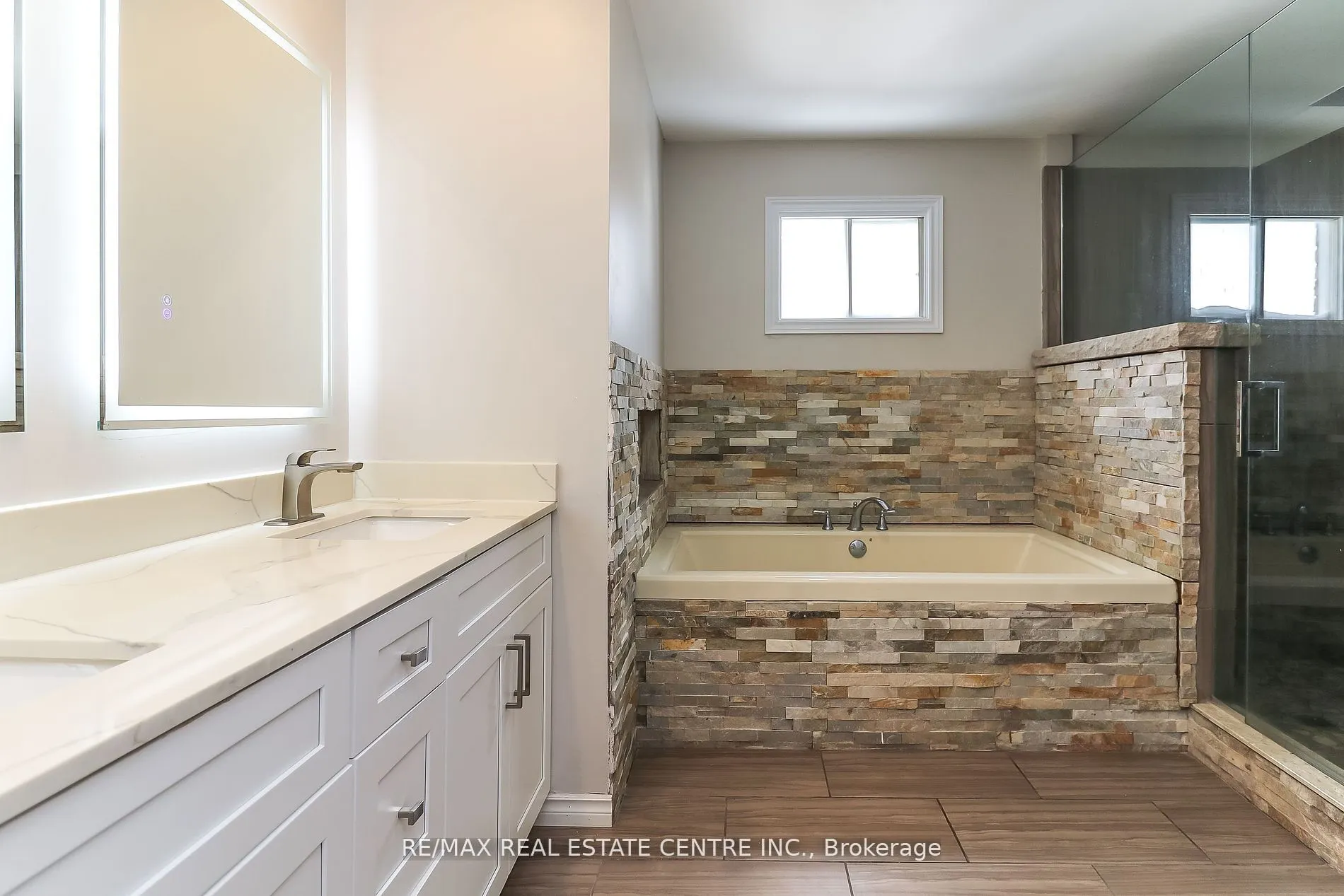 22 Meadowlark Road