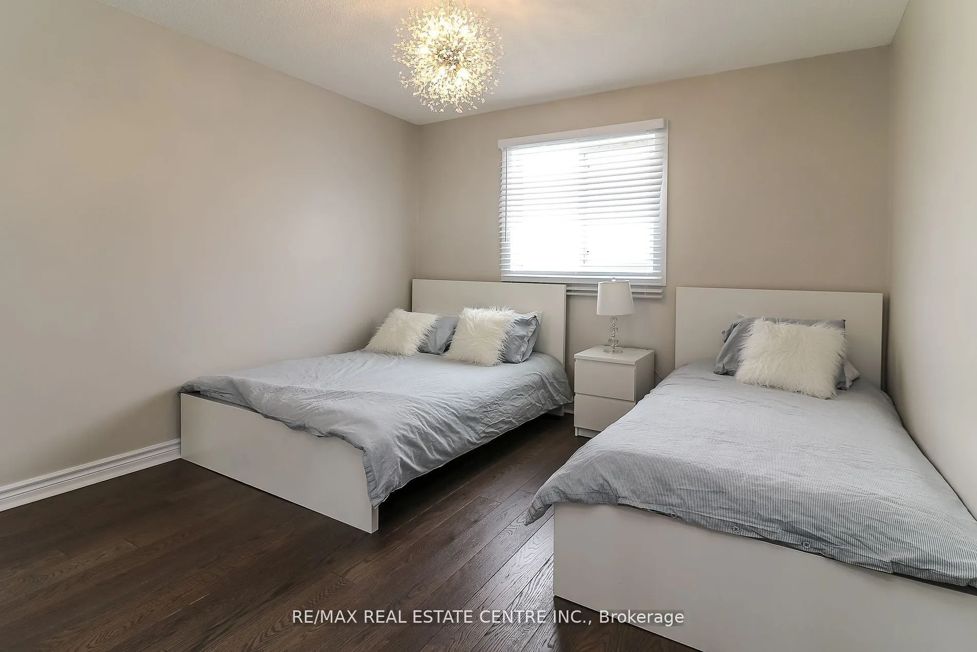 22 Meadowlark Road