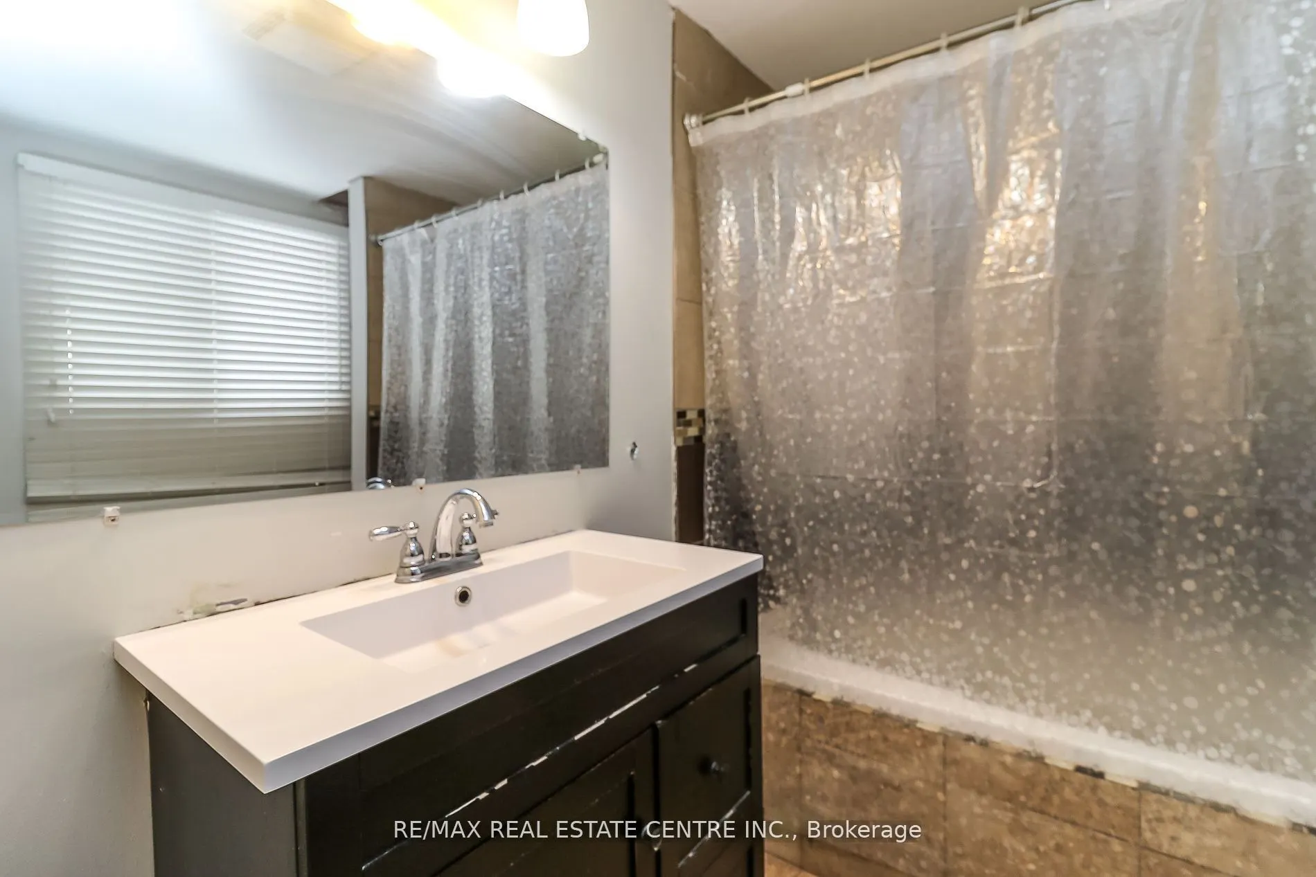 22 Meadowlark Road