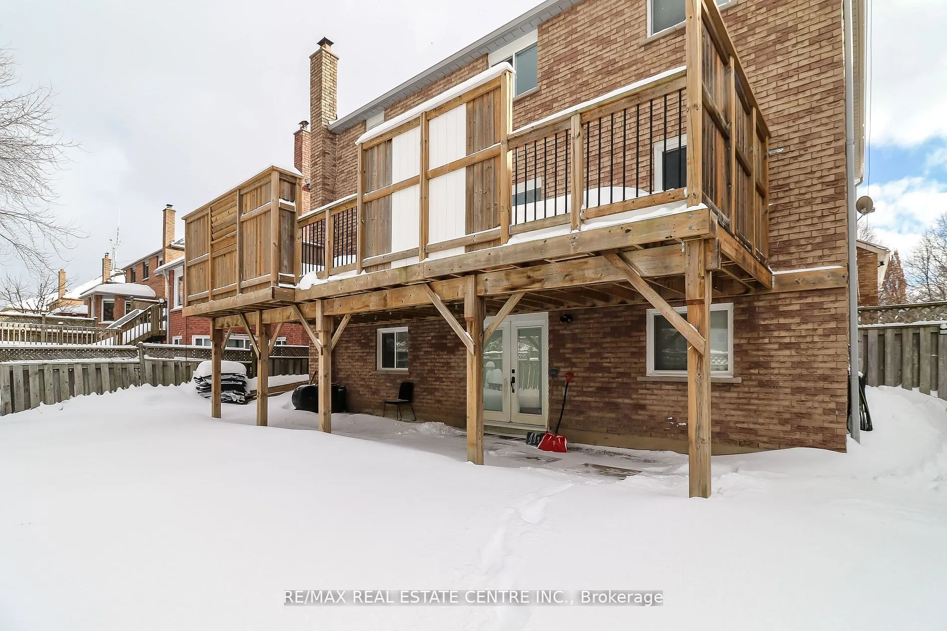 22 Meadowlark Road