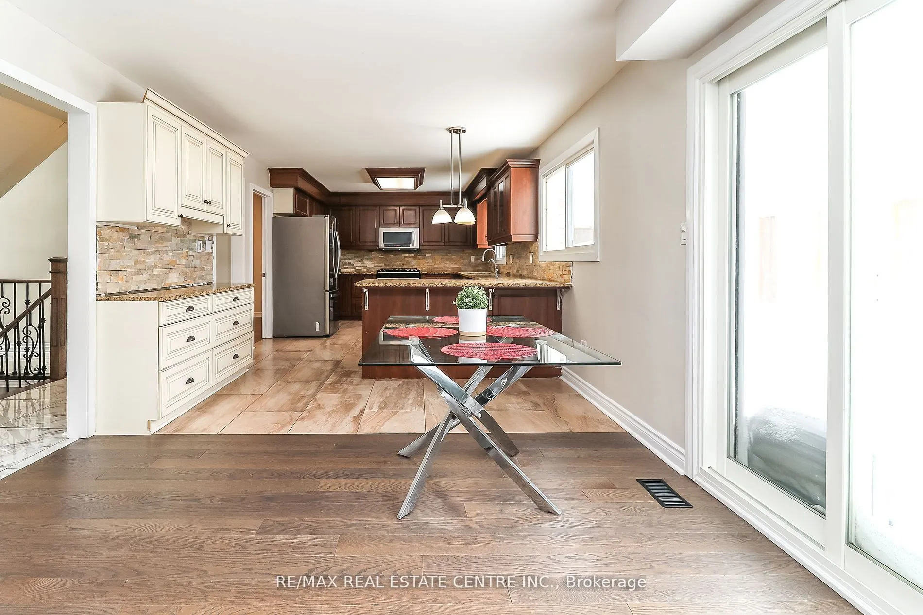 22 Meadowlark Road
