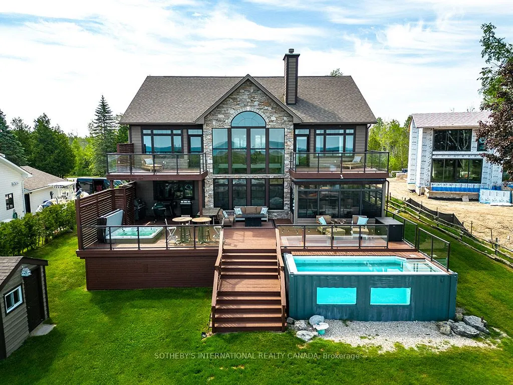 156 Bartlett Boulevard
