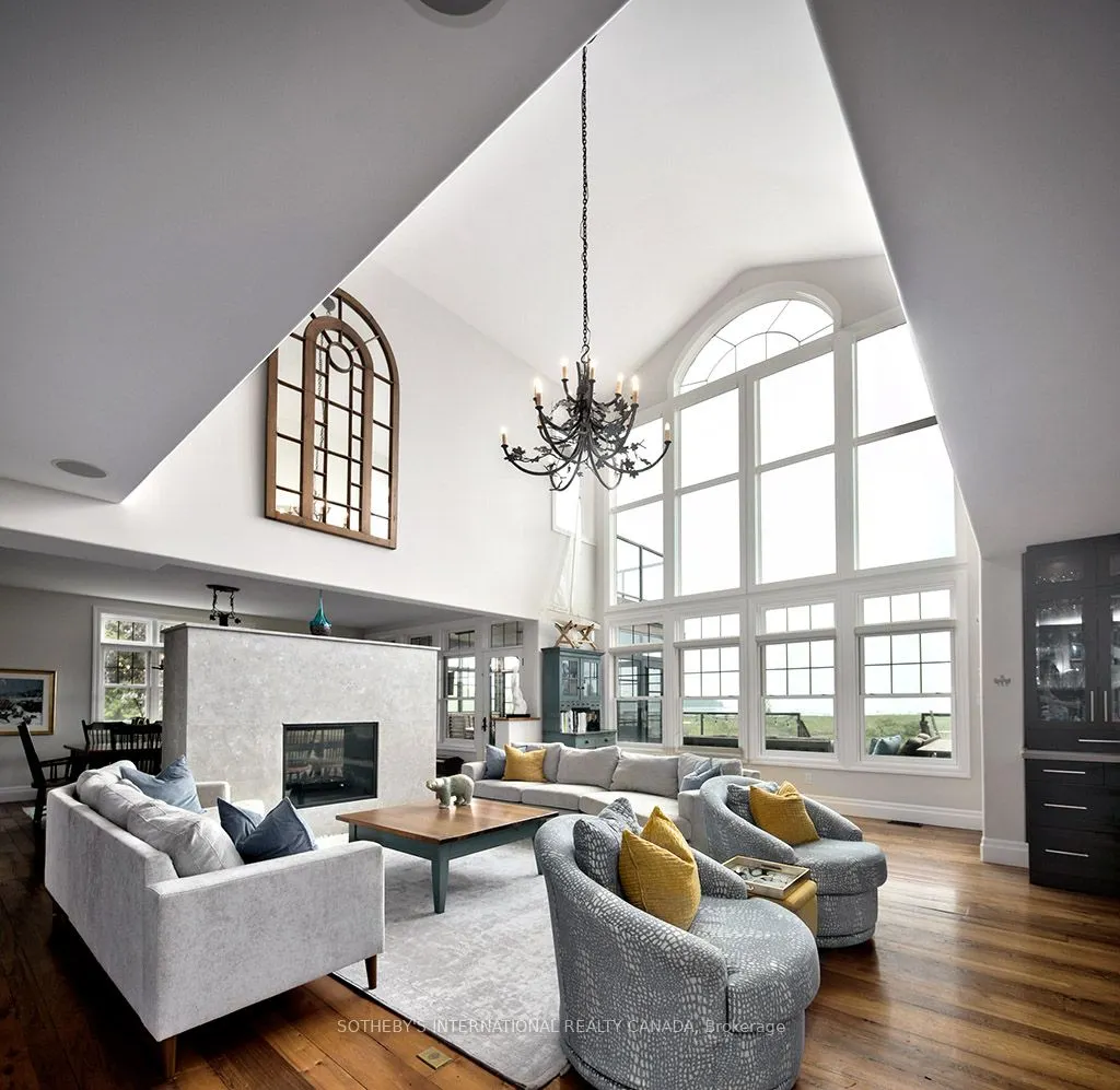 156 Bartlett Boulevard