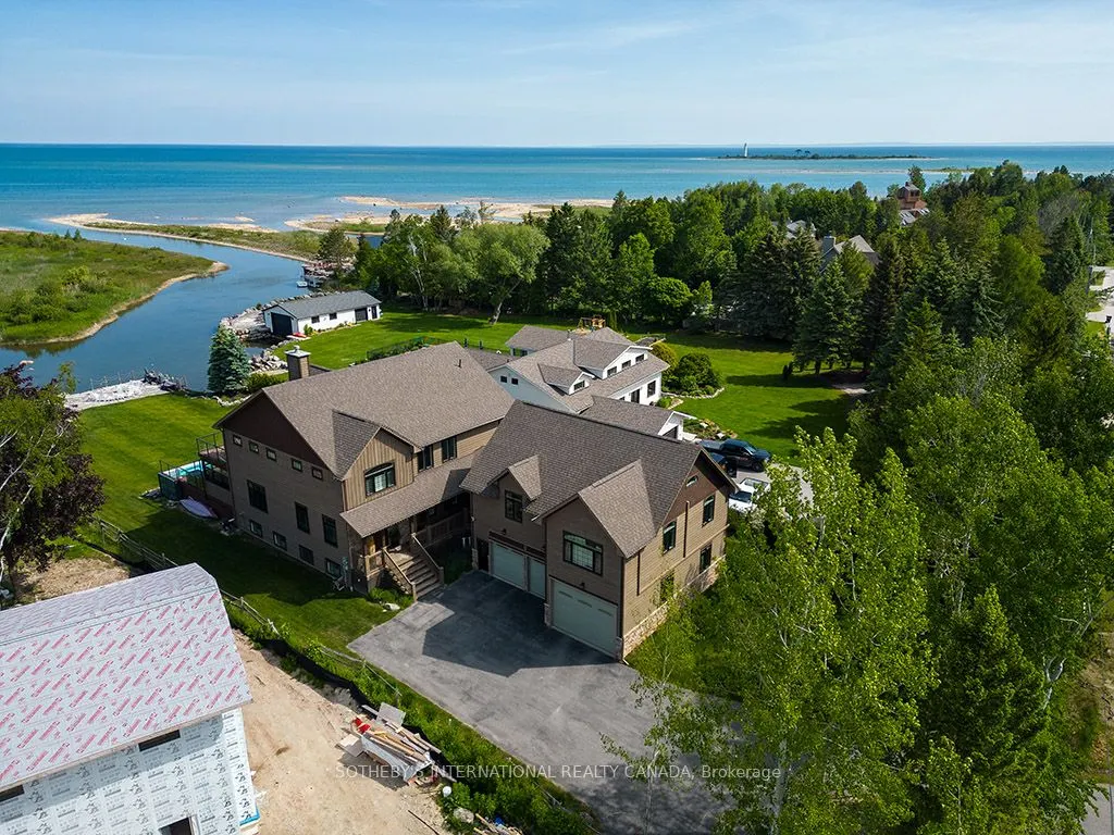 156 Bartlett Boulevard