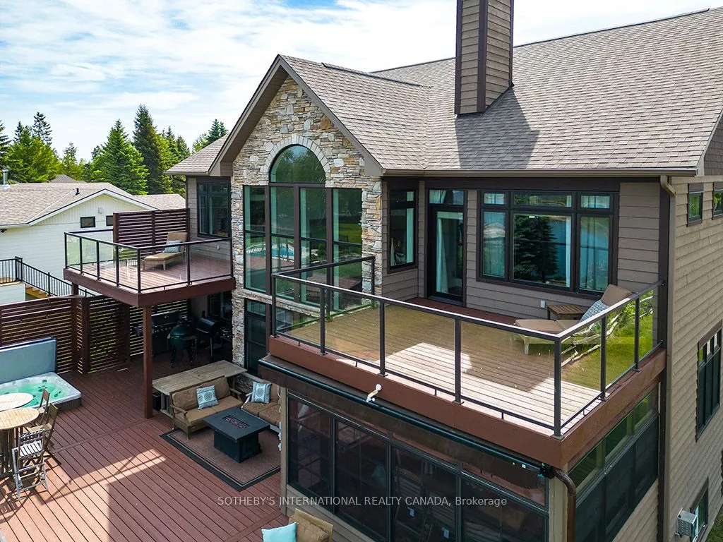 156 Bartlett Boulevard