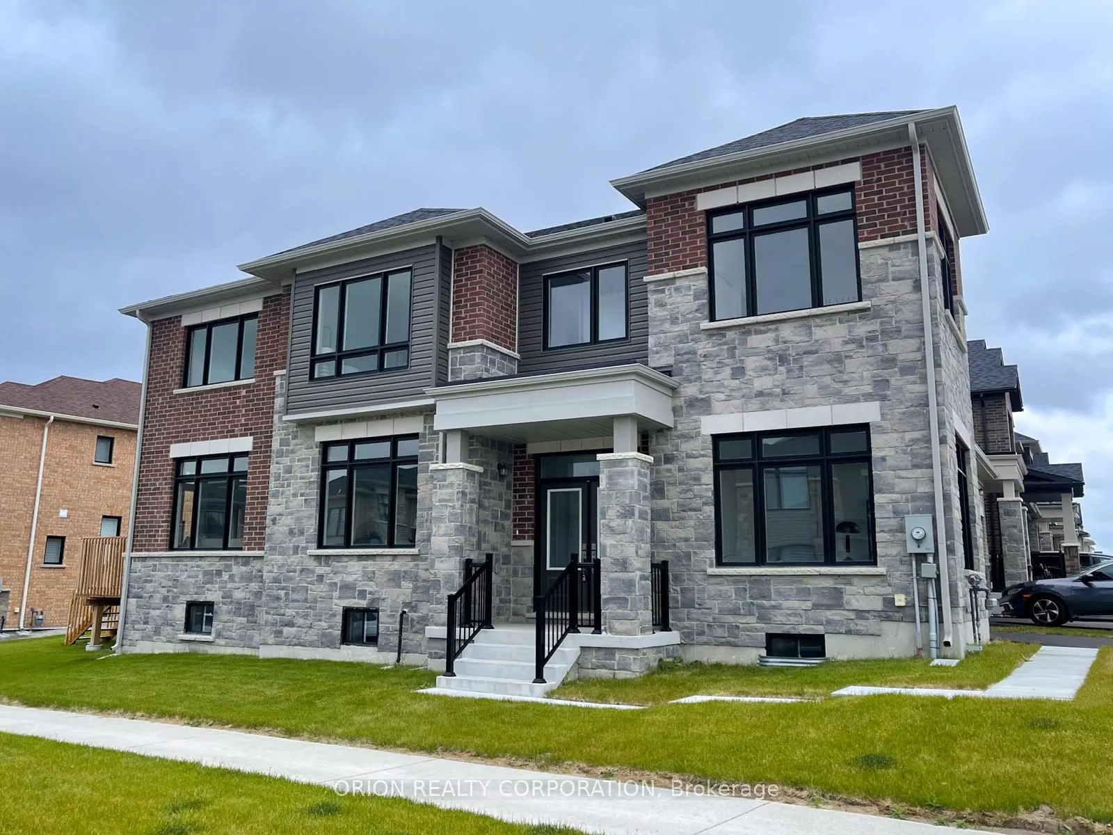 147 Fenchurch Manor