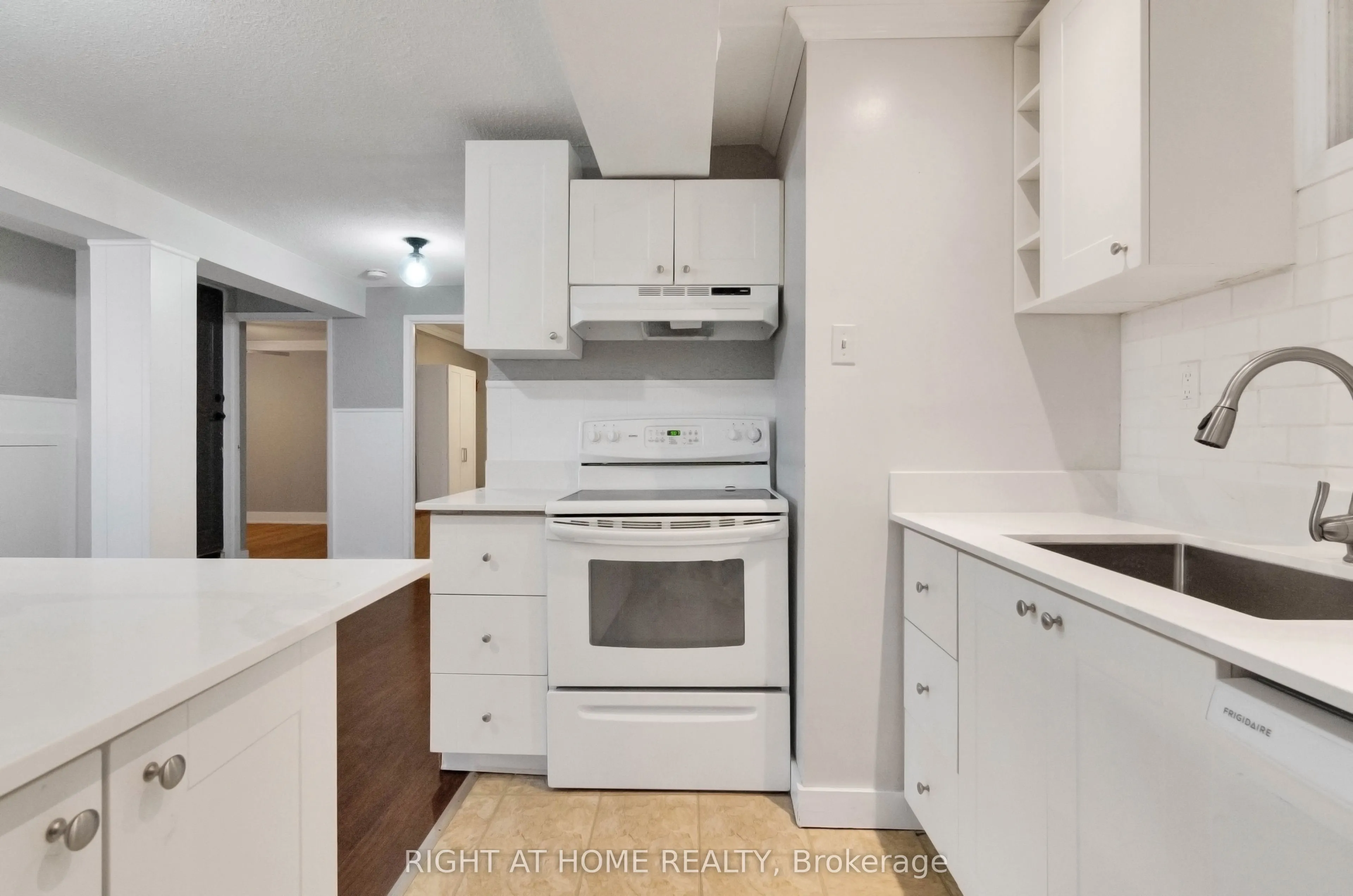 42 Farmingdale Crescent N, #BASMNT