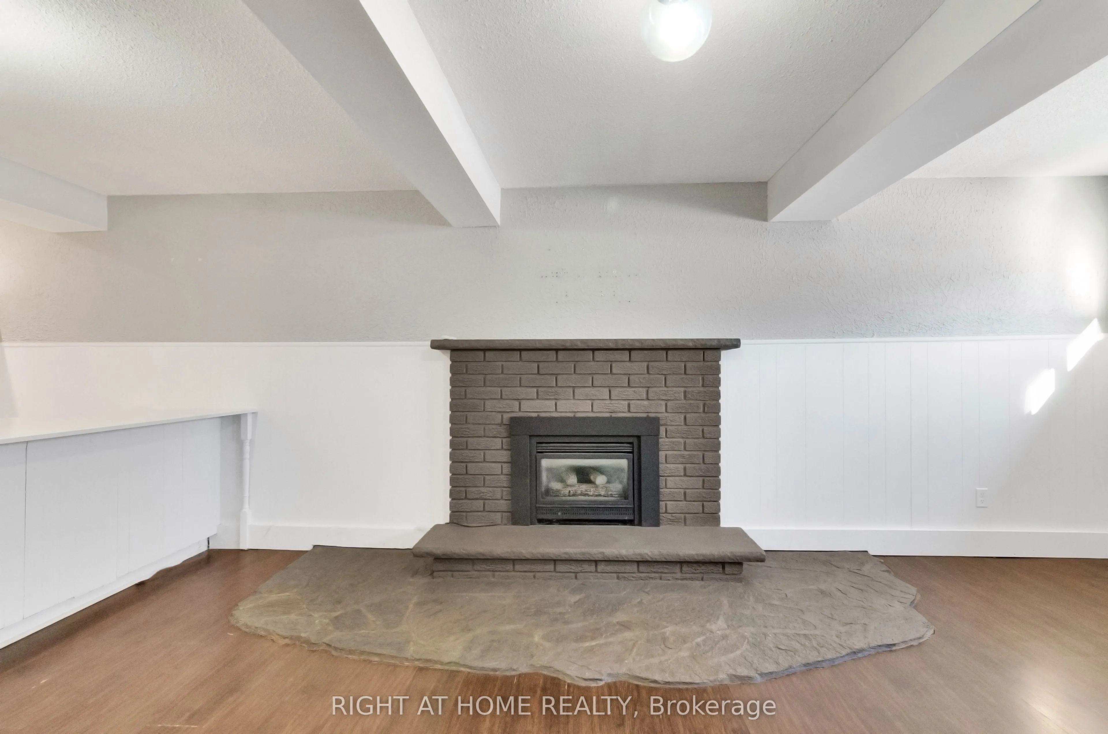 42 Farmingdale Crescent N, #BASMNT