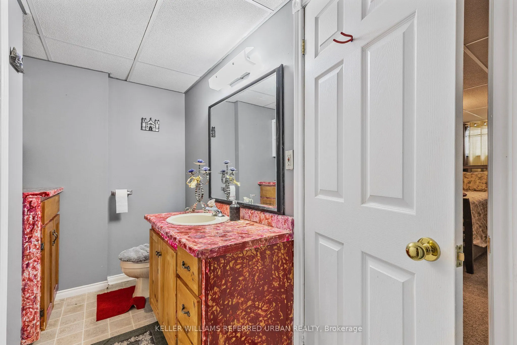 31 John Dillingno Street