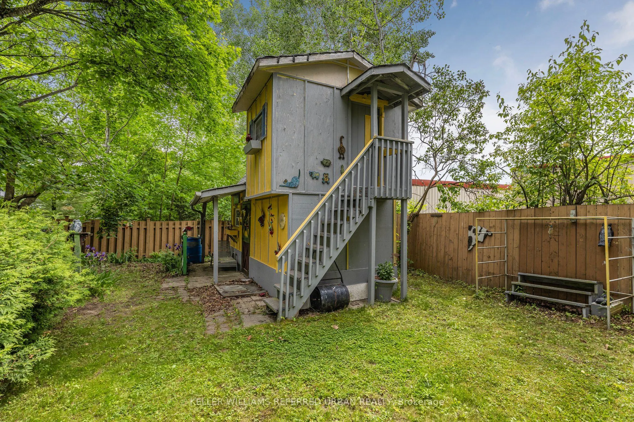 31 John Dillingno Street