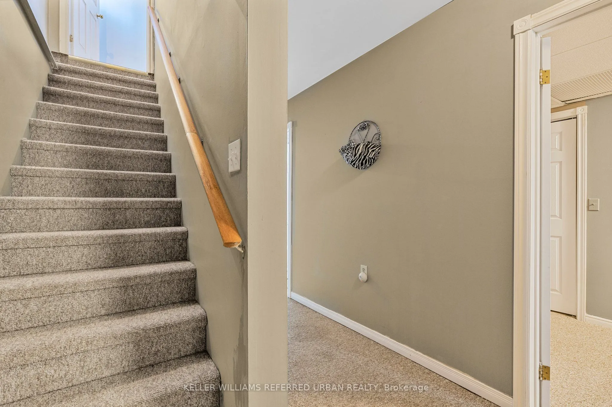 31 John Dillingno Street