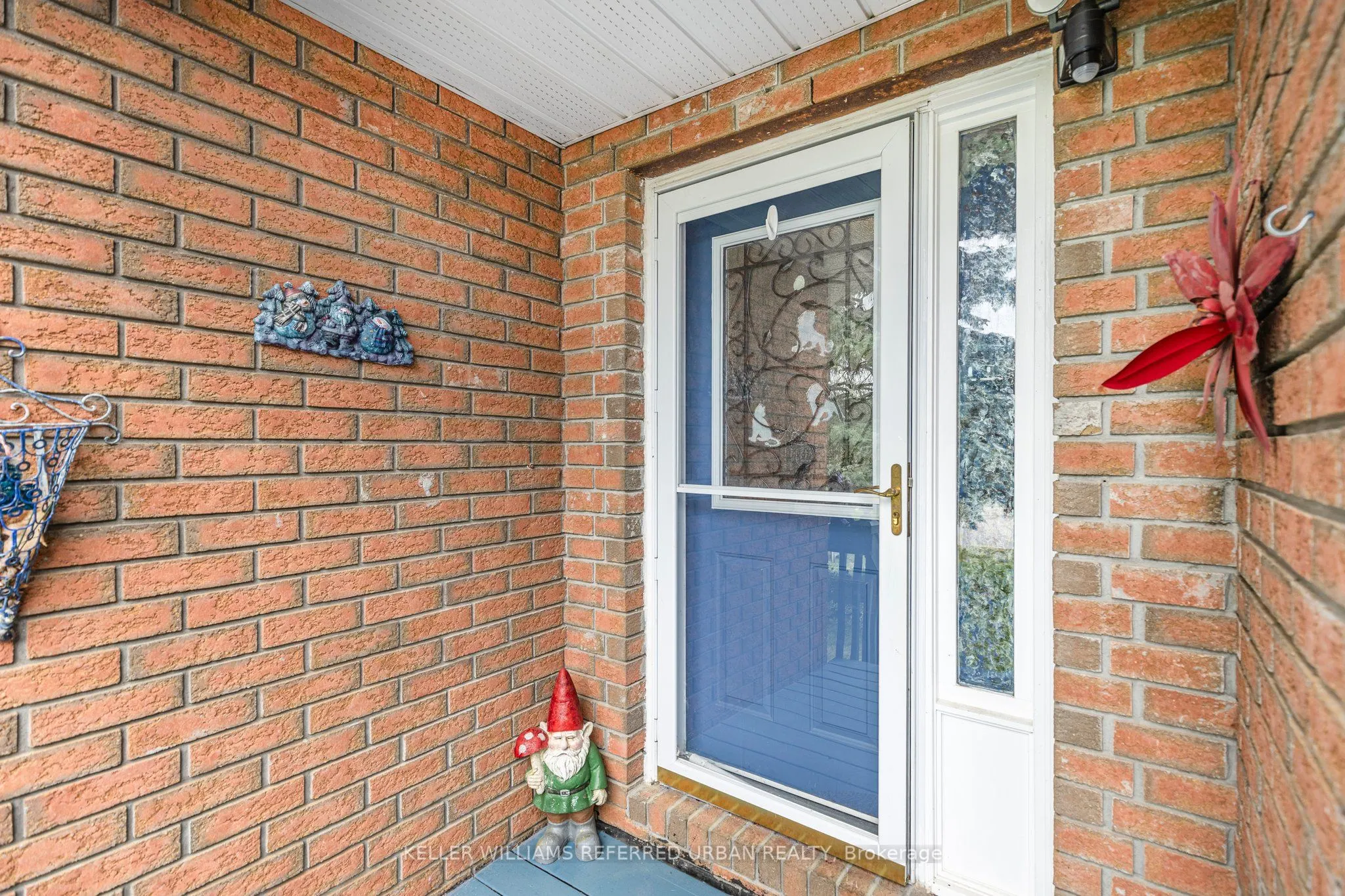 31 John Dillingno Street