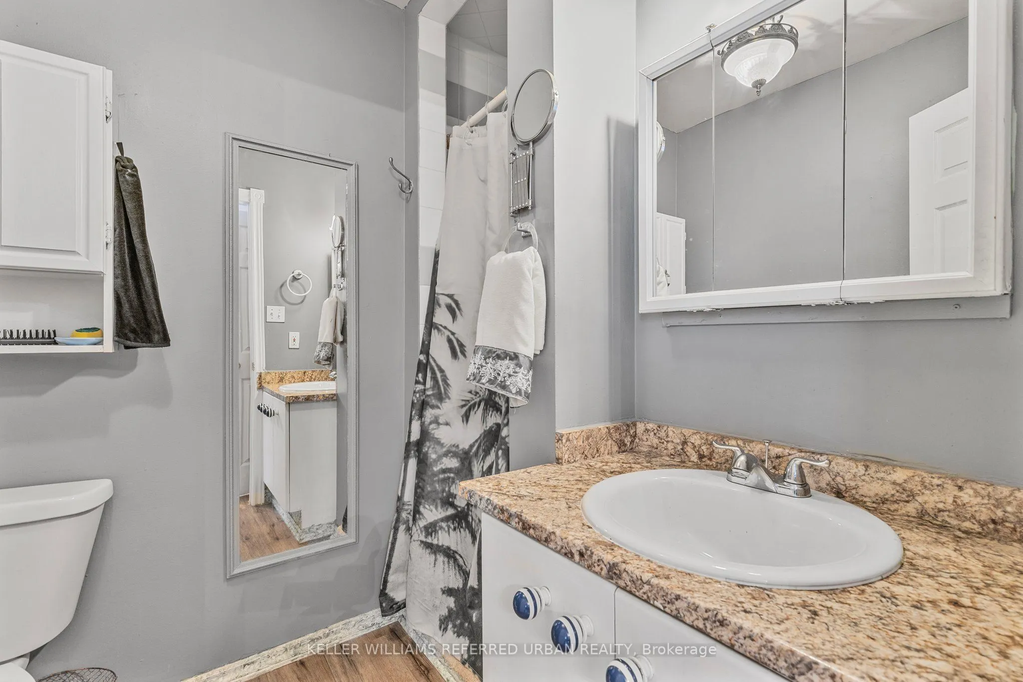 31 John Dillingno Street