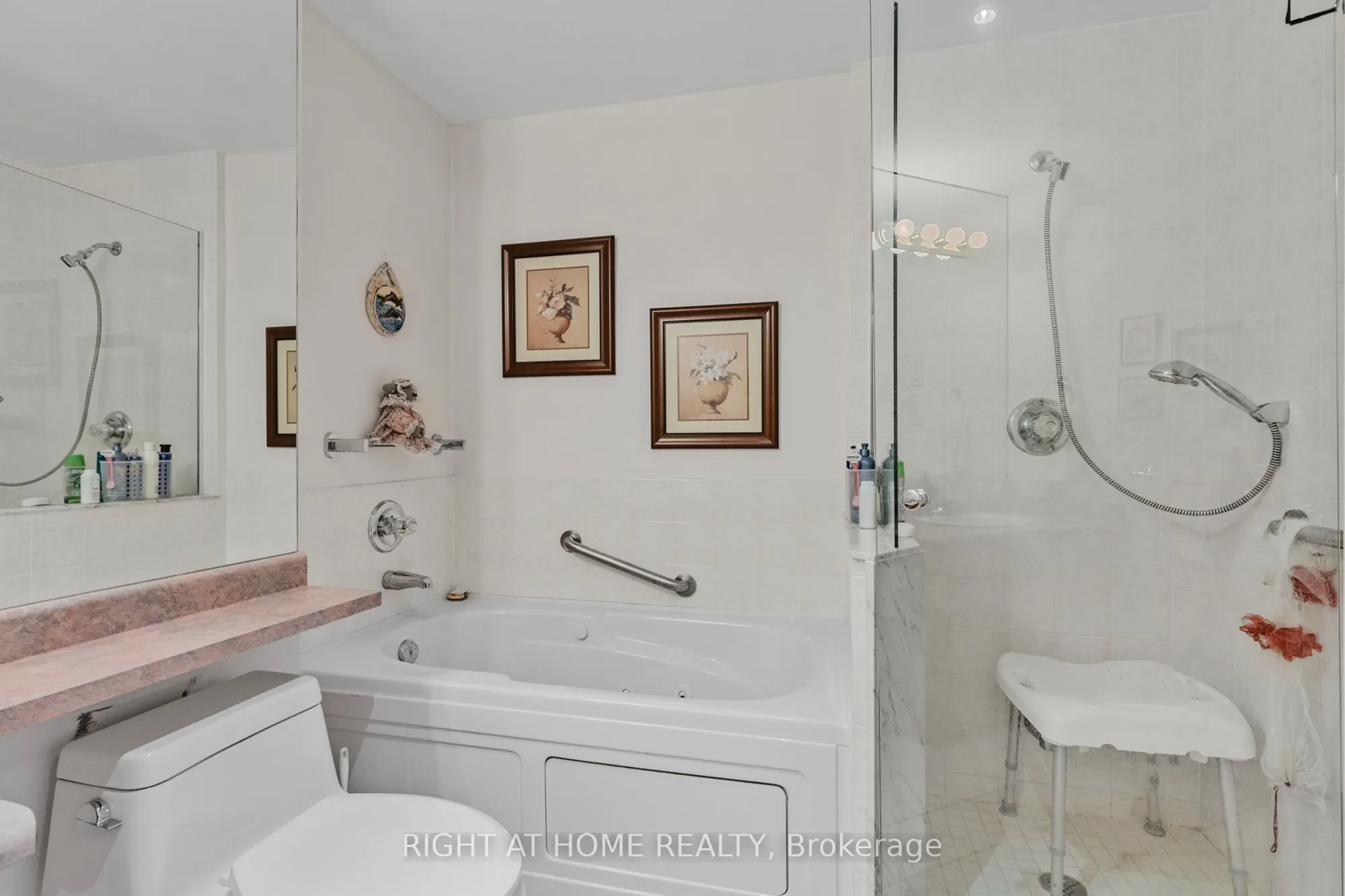2 Toronto Street, #401