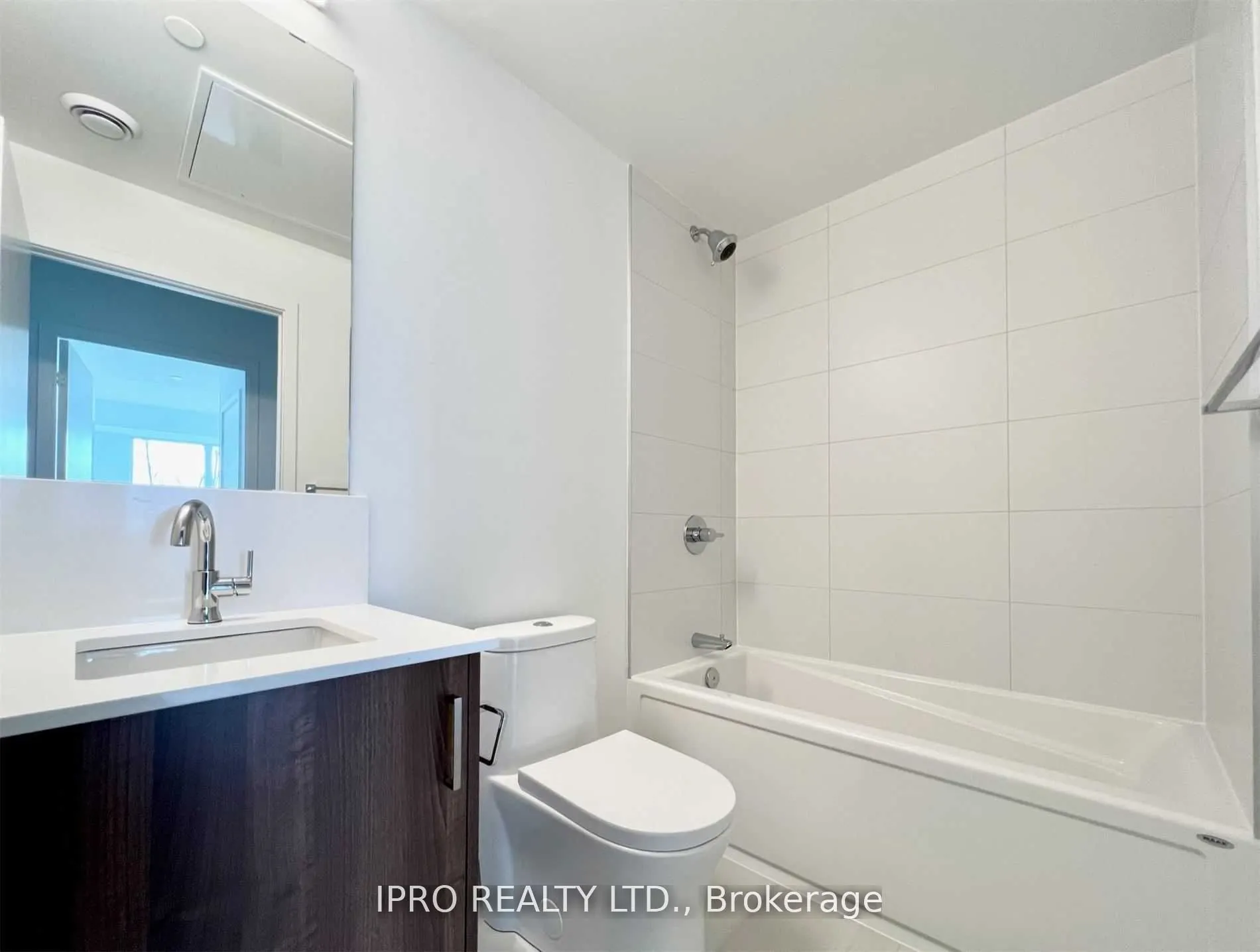 681 Yonge Street, #330