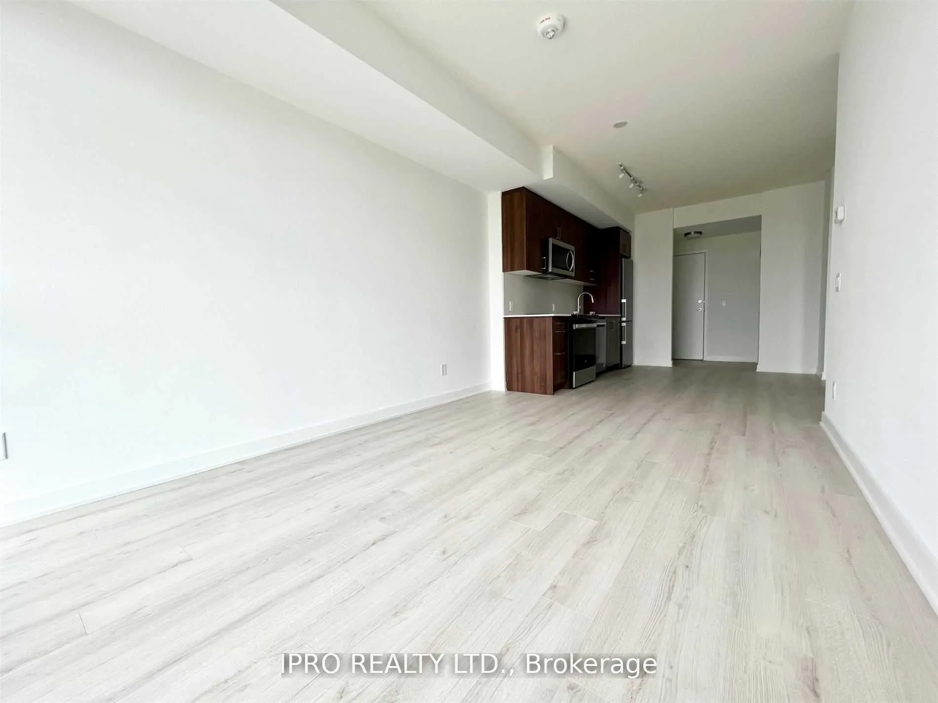 681 Yonge Street, #330