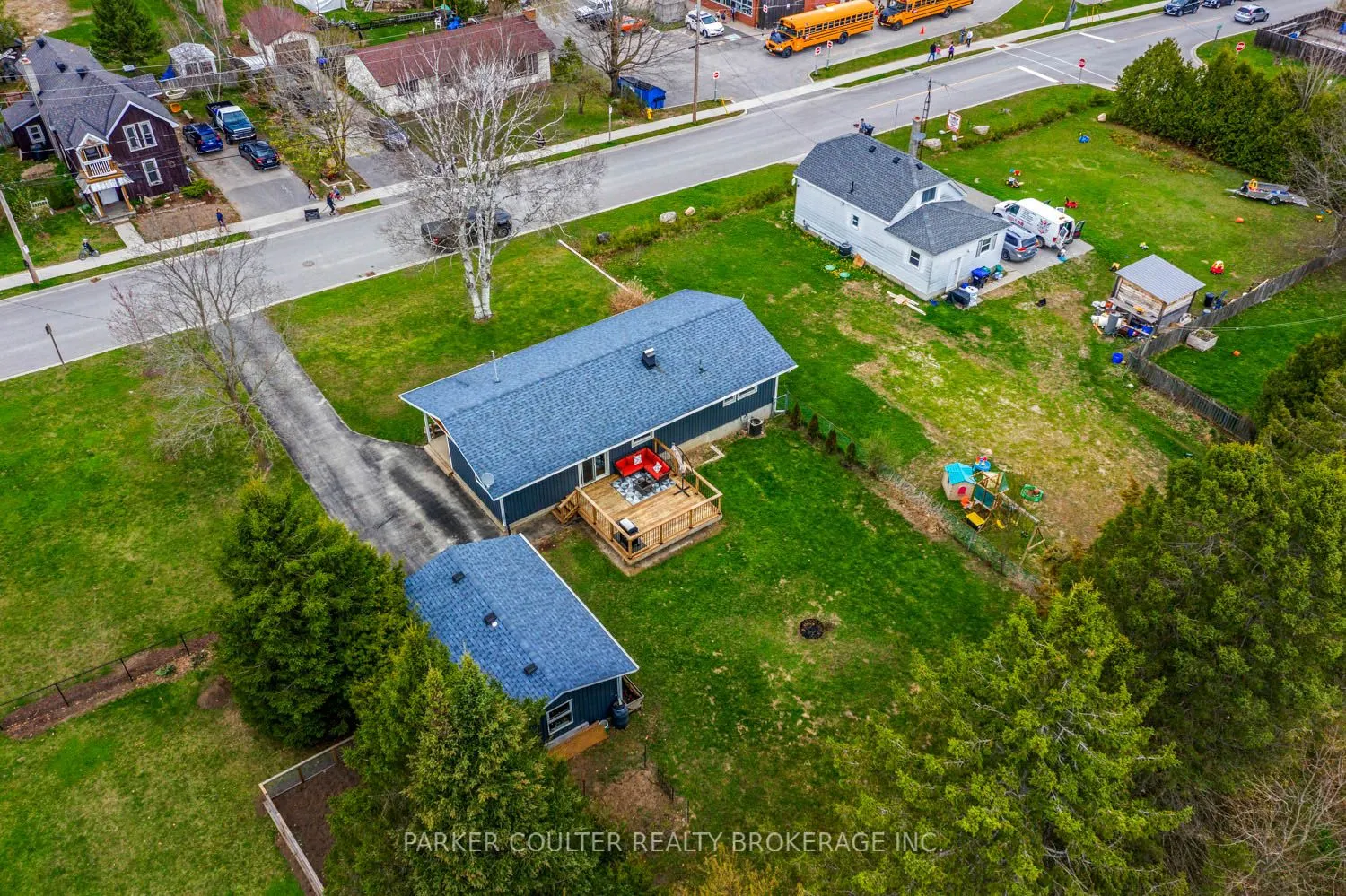 11 Albert Street E