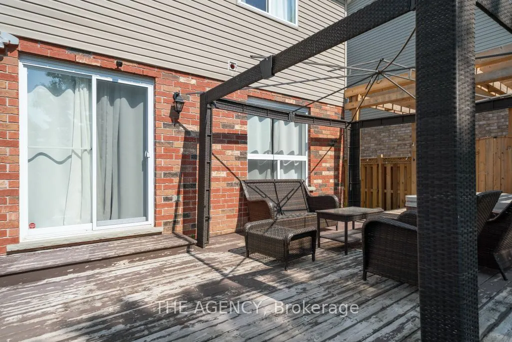 18 Davis Street