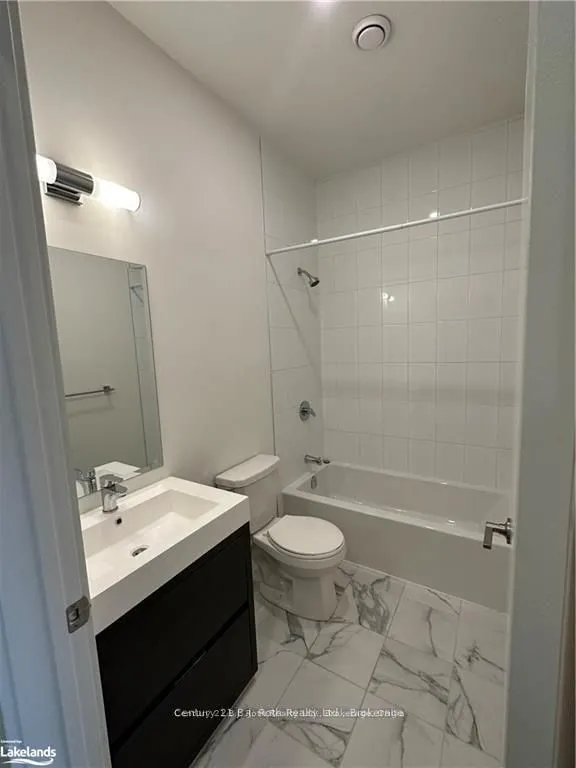21 Matchedash Street S, #314
