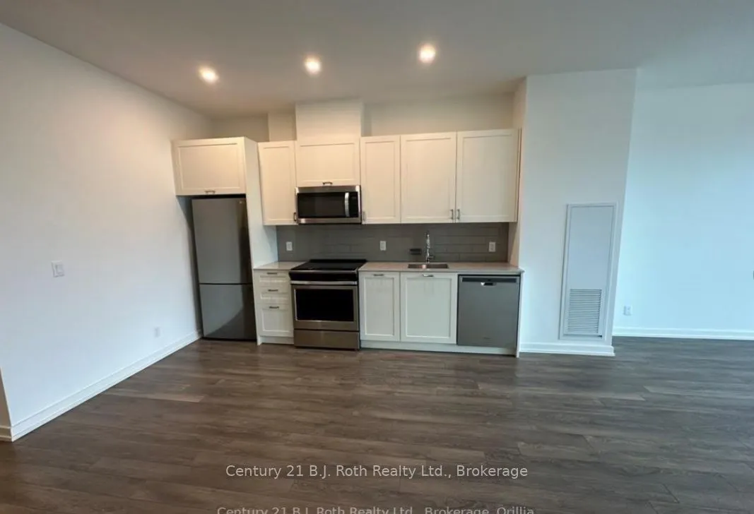 21 Matchedash Street S, #314