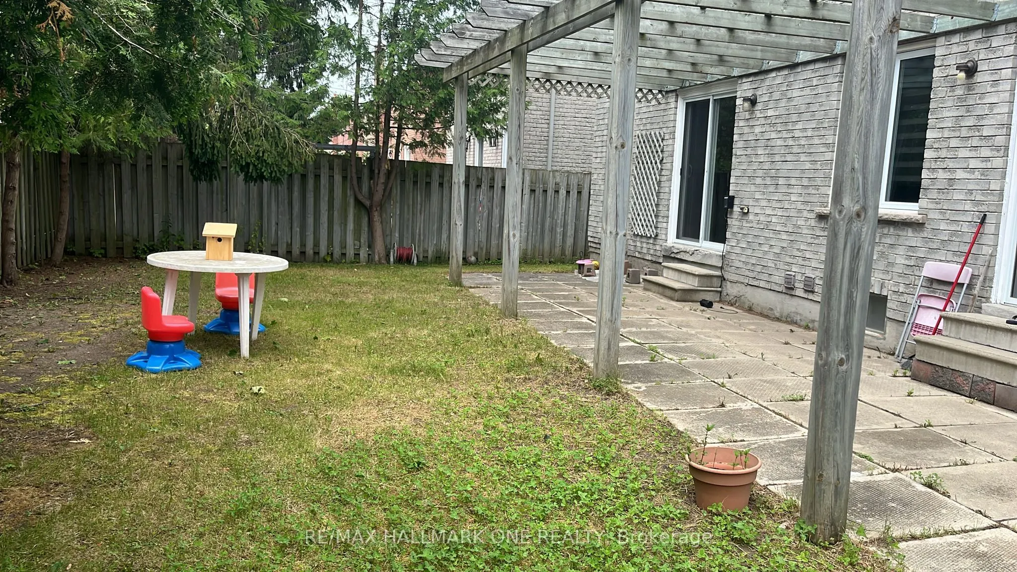 509 Grove Street E