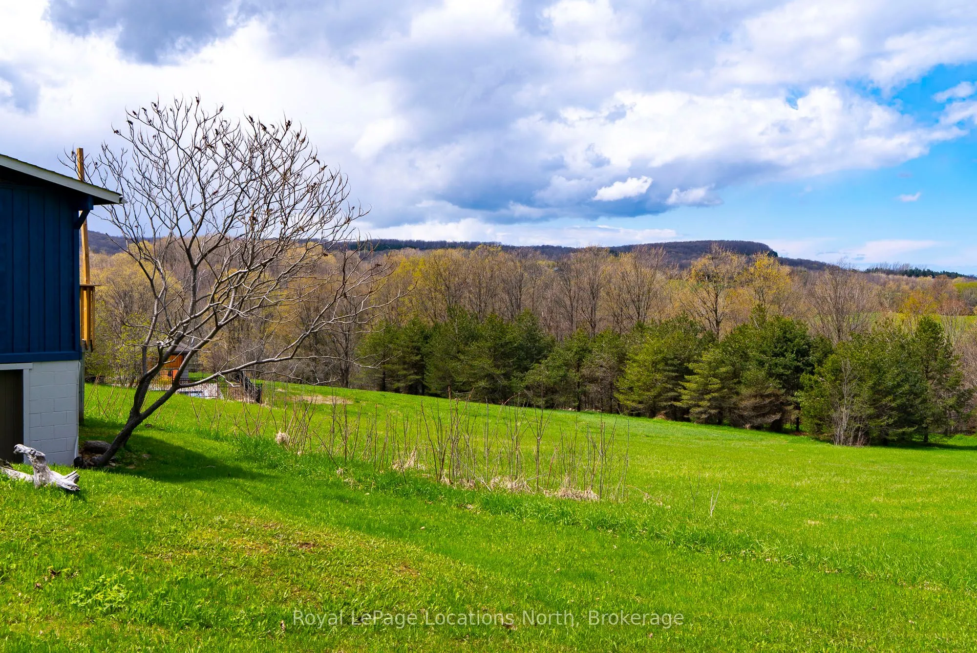 8268 21/22 Nottawasaga Side Road