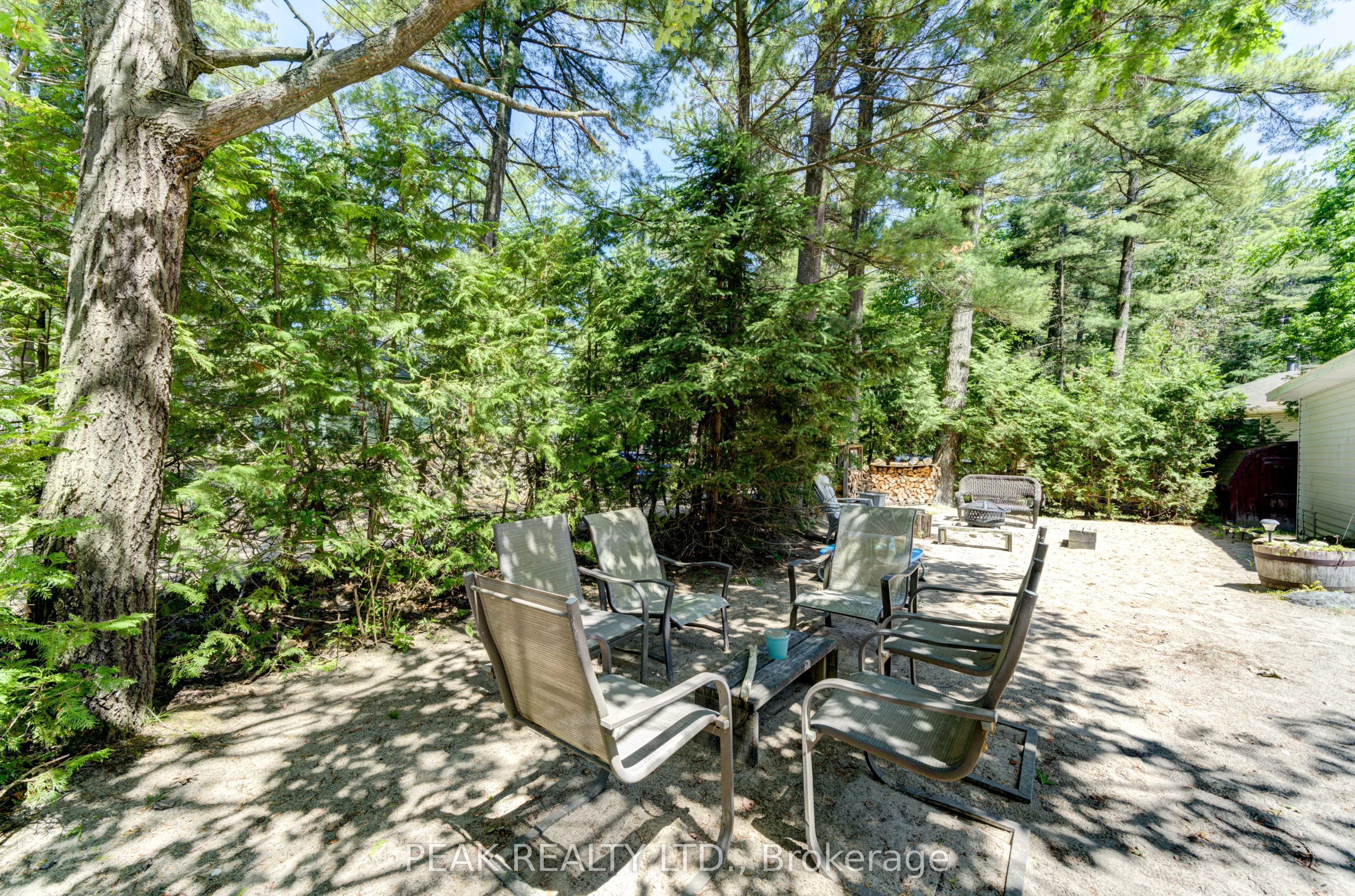 35 Lakeside Drive
