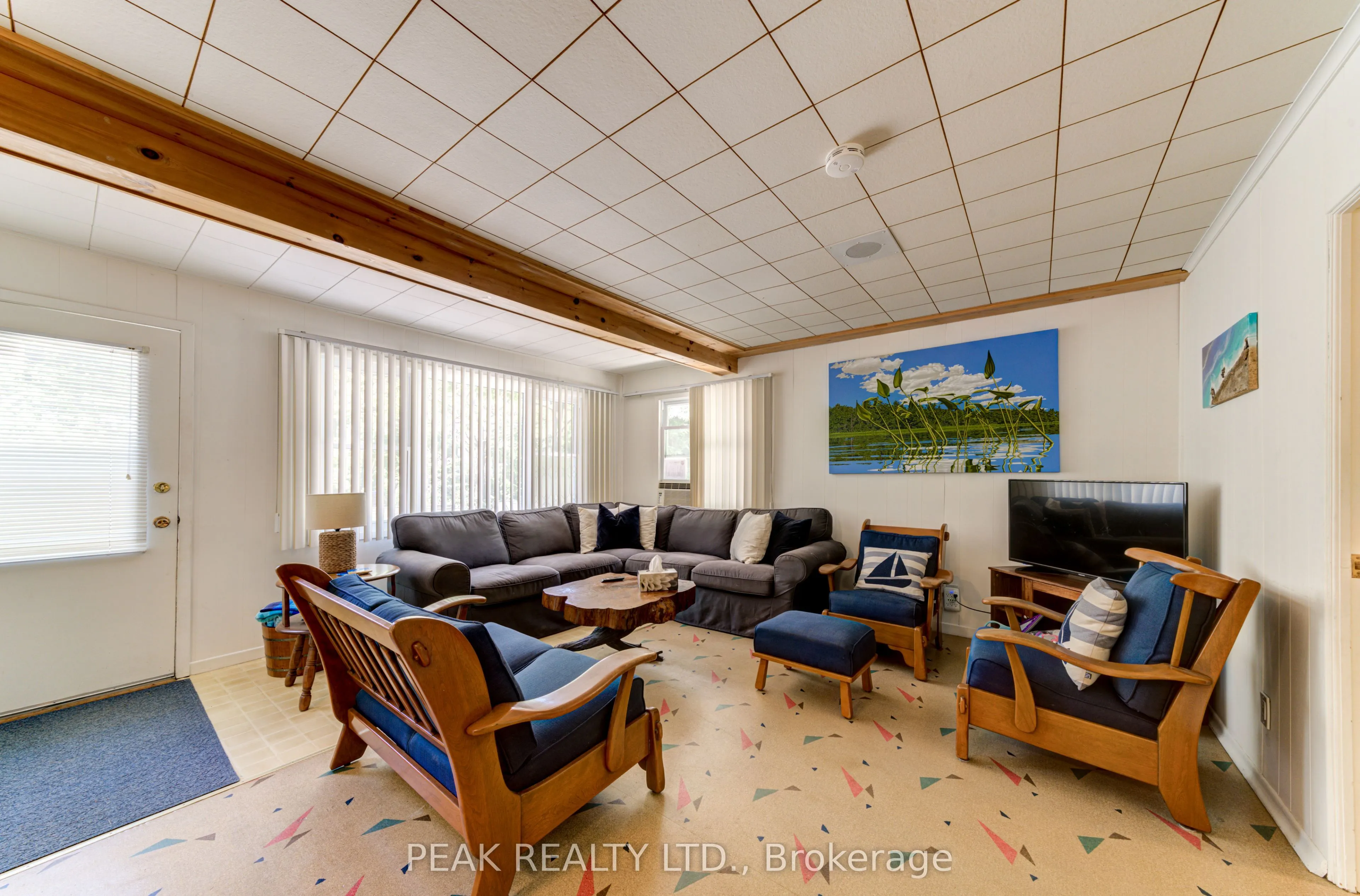 35 Lakeside Drive