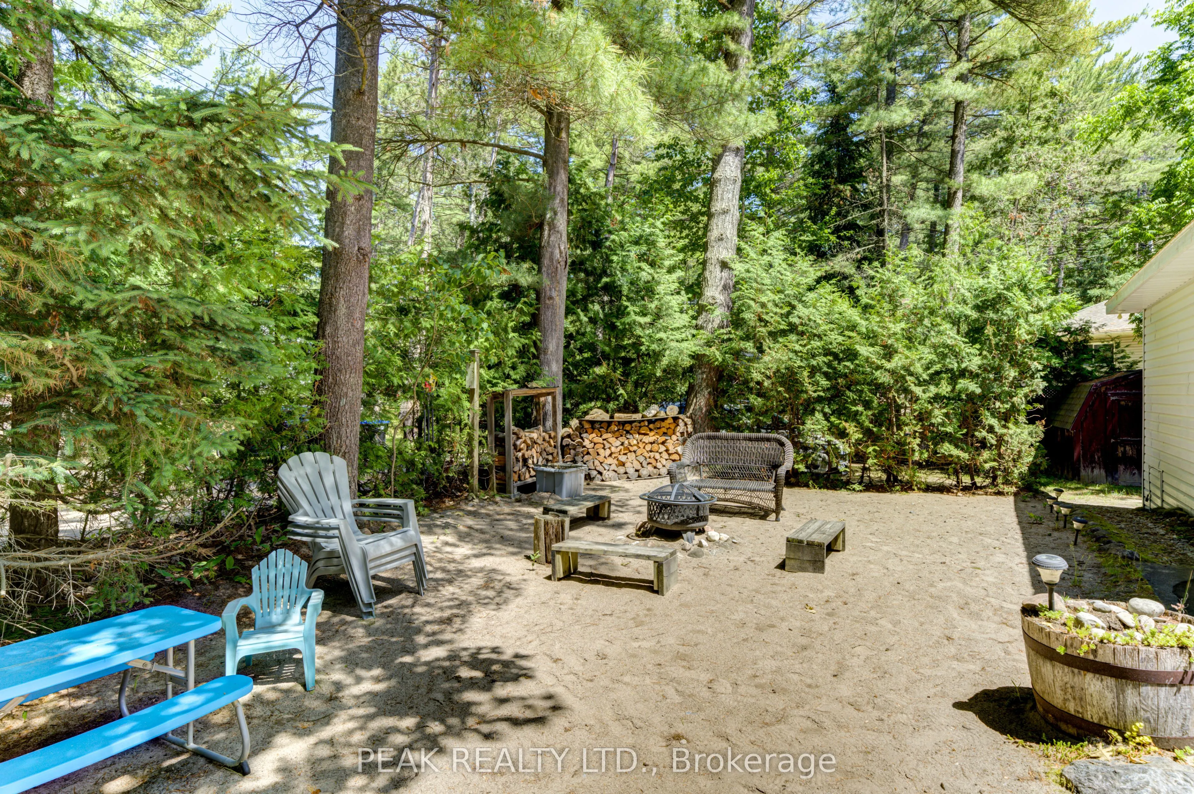 35 Lakeside Drive